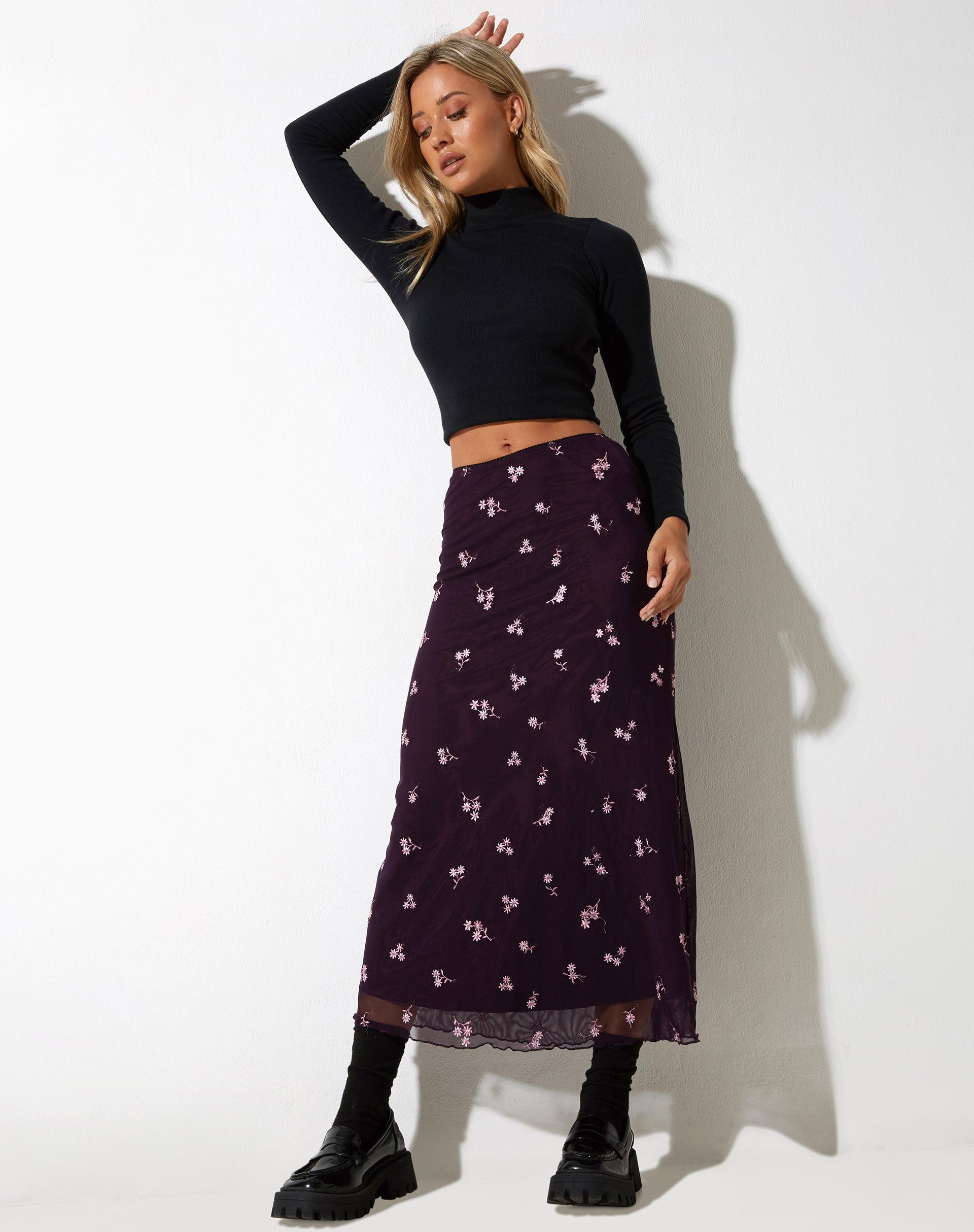 Bild von Rindu Maxirock in Pflaume Daisy Embro