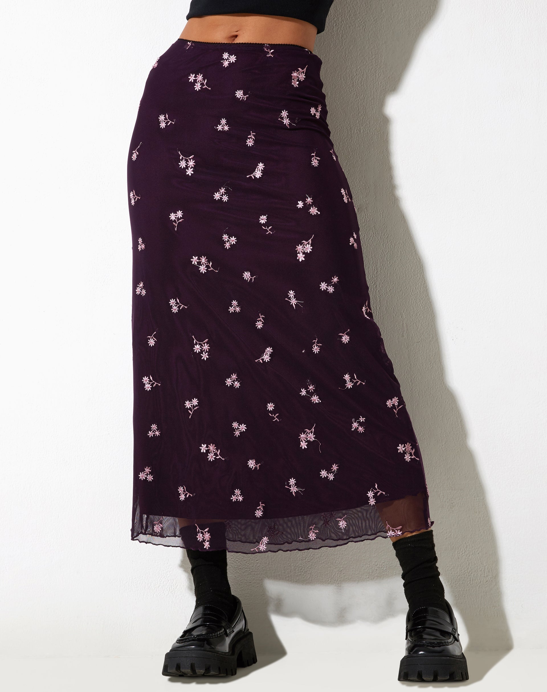 Bild von Rindu Maxirock in Pflaume Daisy Embro