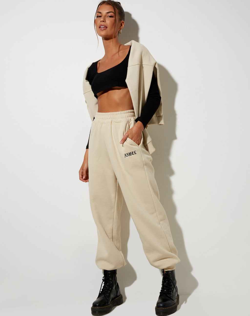 Roider Jogger in Stein 'Angel' Stickerei