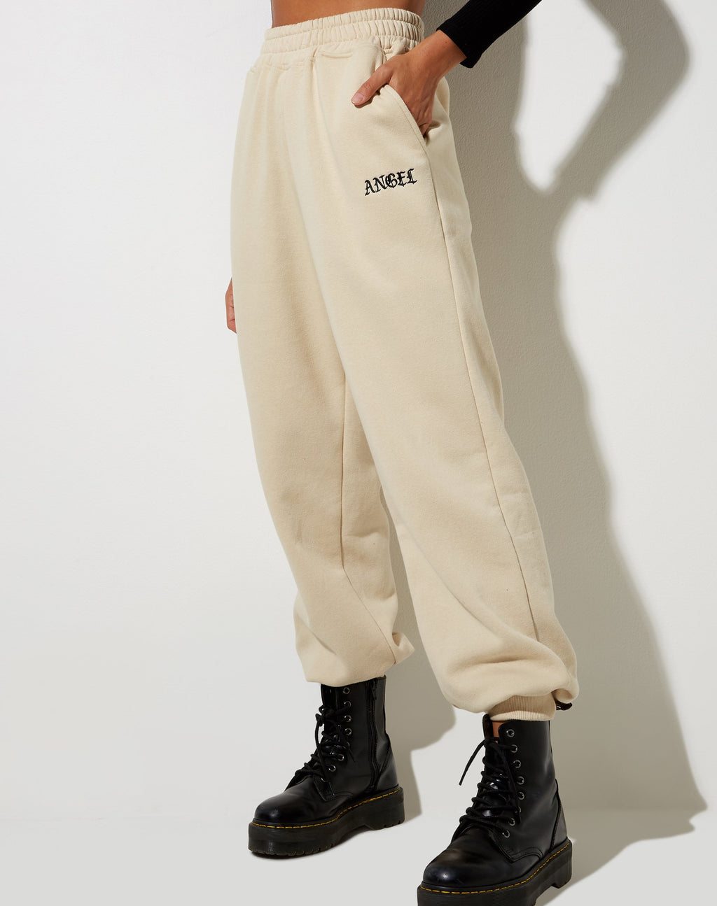 Roider Jogger in Stein 'Angel' Stickerei