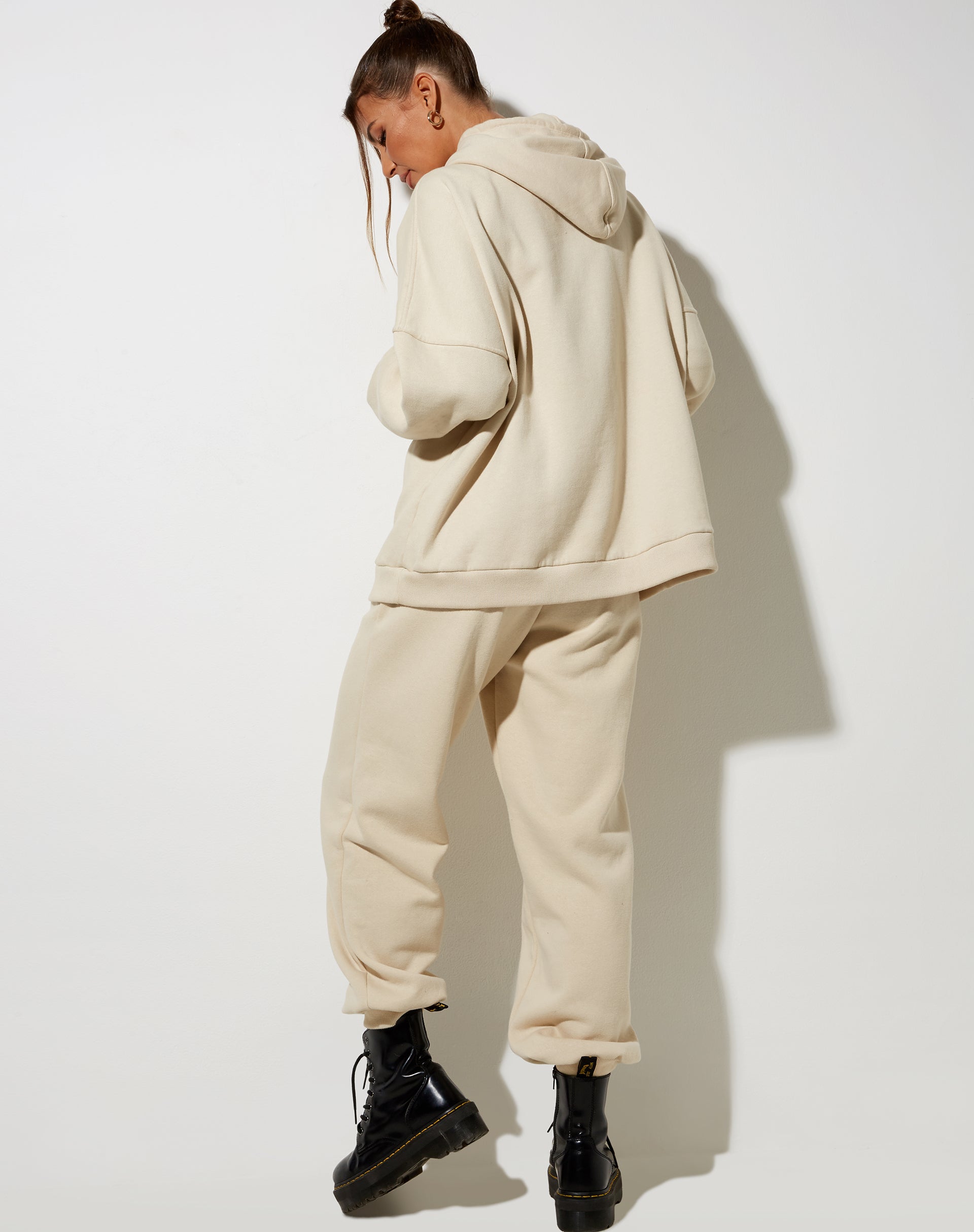 Image of Oversize-Kapuzenpulli aus Stein mit Engelsstickerei