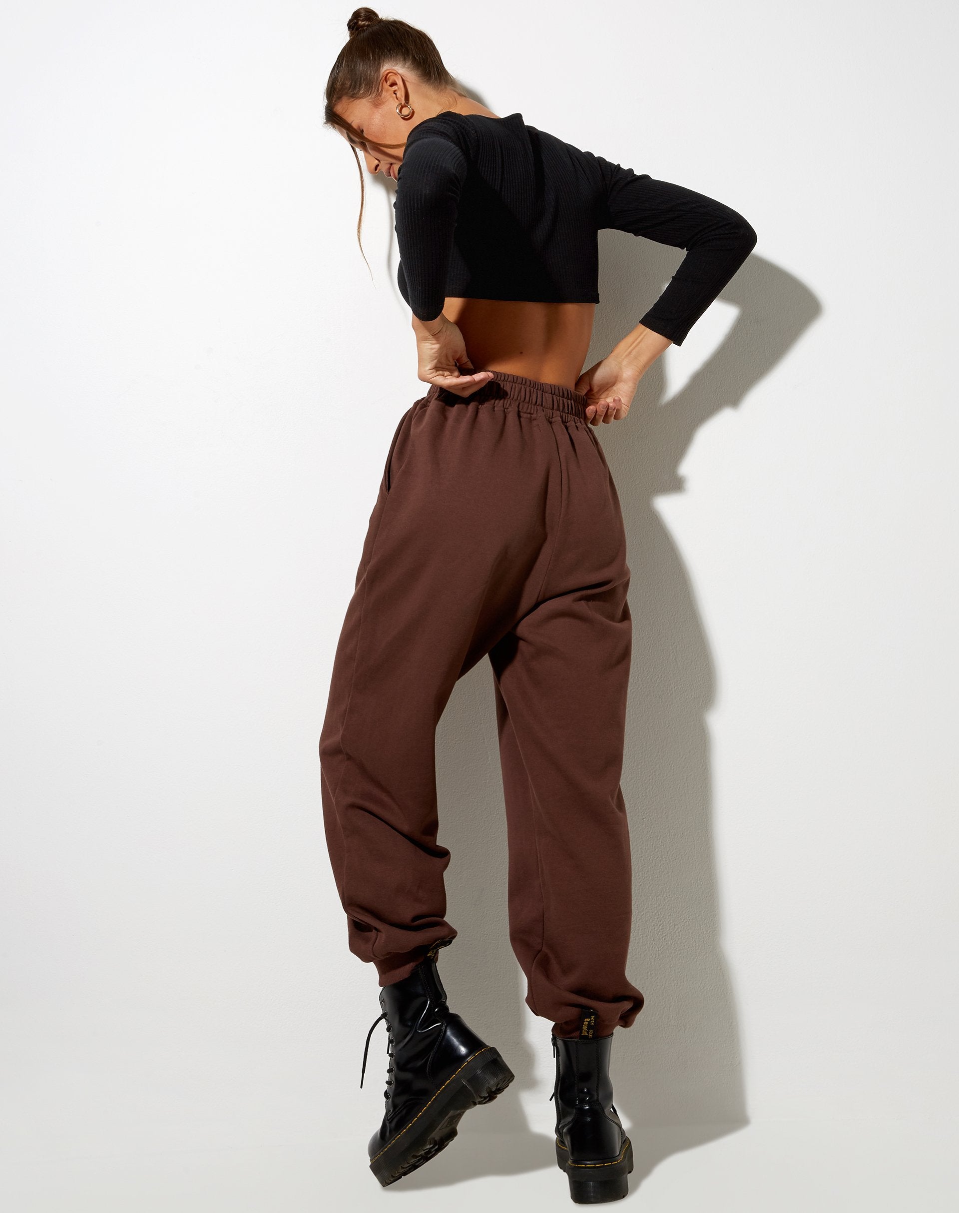 Bild von Roider Jogger in tiefem Mahagoni Cowgirl Gold Embro