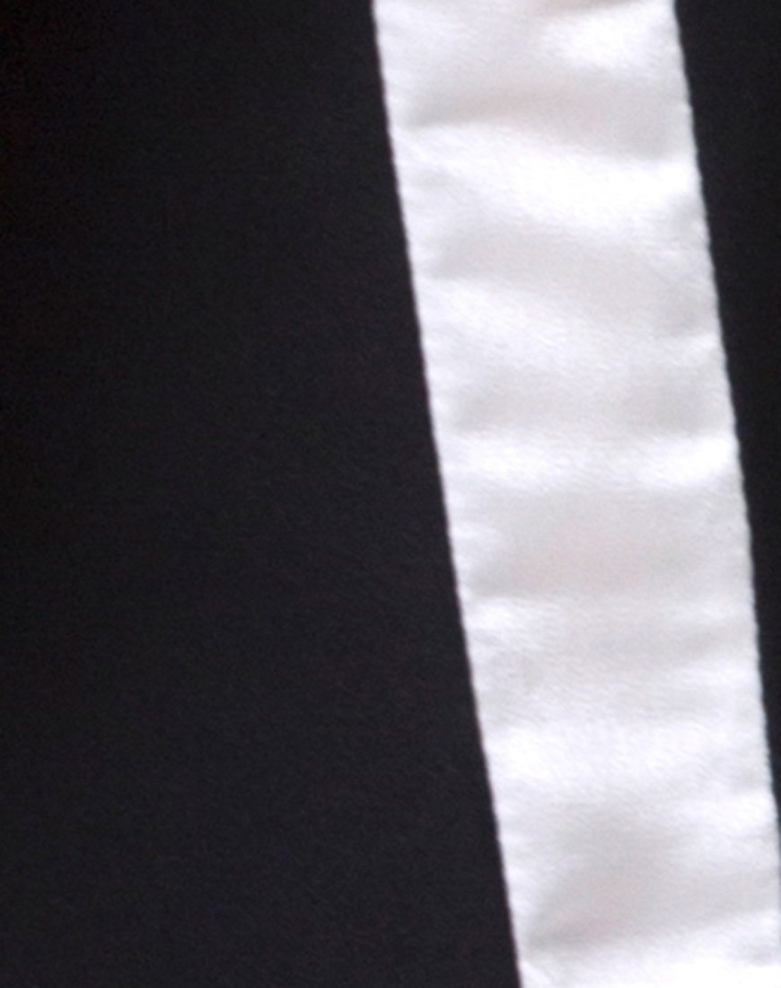 Image of Rona Slip Dress in Schwarz mit elfenbeinfarbenen Streifen