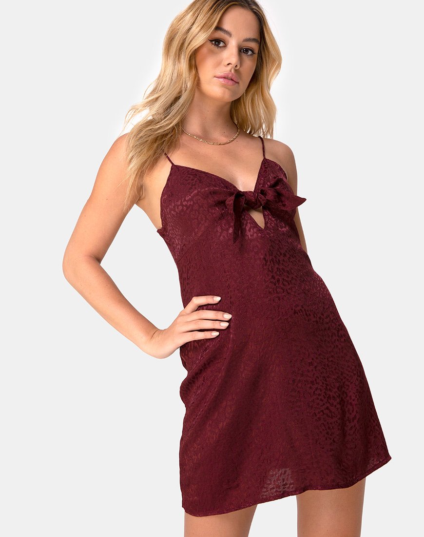 Ronina Kleid aus Satin Cheetah Burgundy