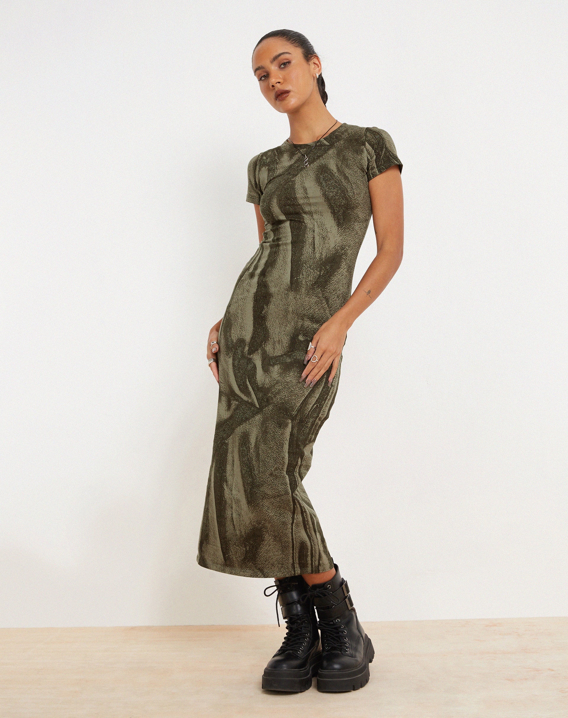 Abbildung von Rosika Midikleid in Dystopian Crease Khaki