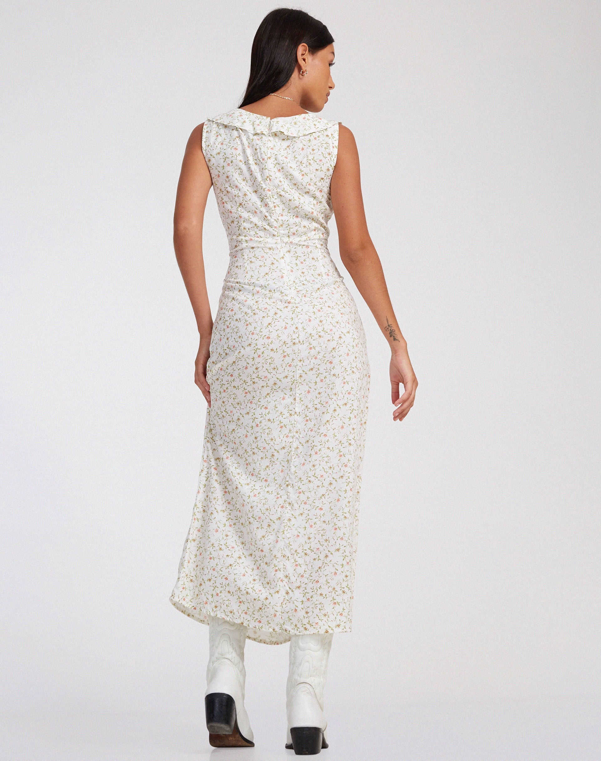 Abbildung von Rufiso Midikleid in Pretty Petal Ivory