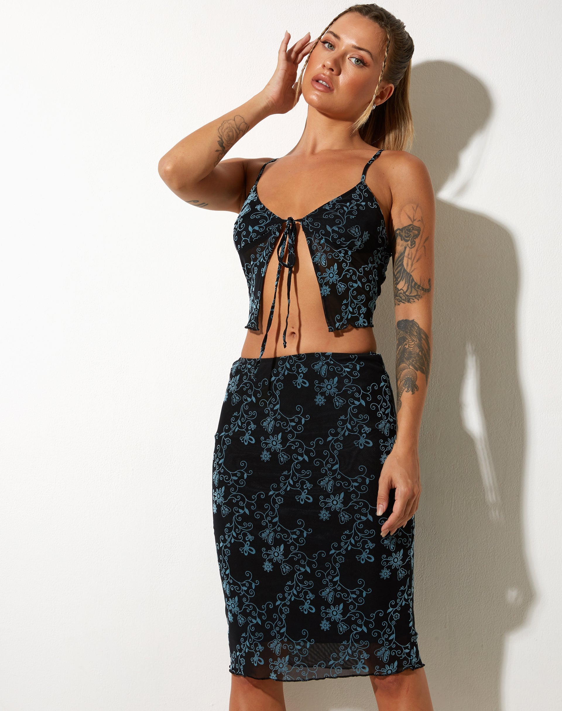 Abbildung von Rumak Cami Top in Butterfly Vine Flock Blau