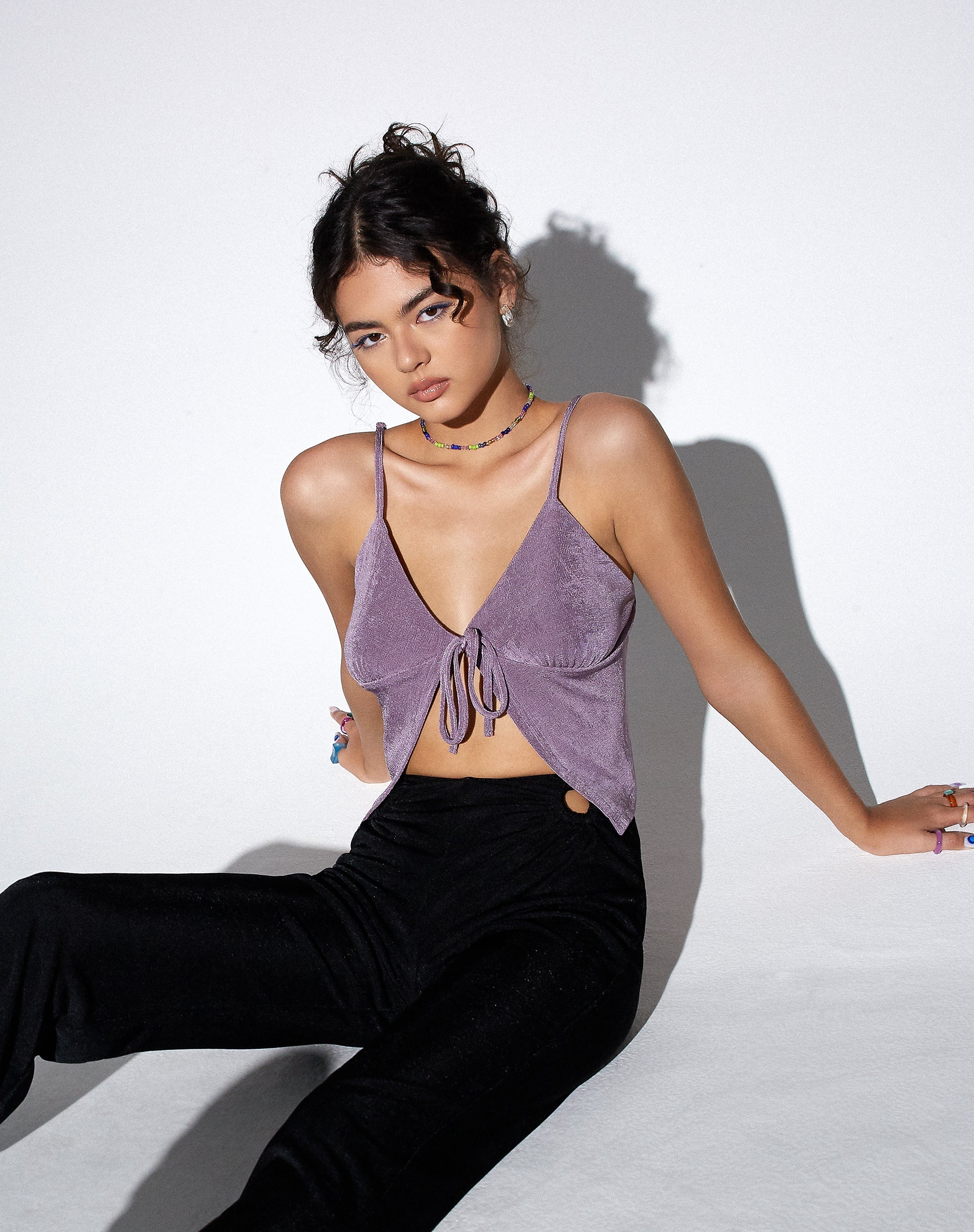 Bild von MOTEL X OLIVIA NEILL Rumak Cami Top aus Krepp Lavendel