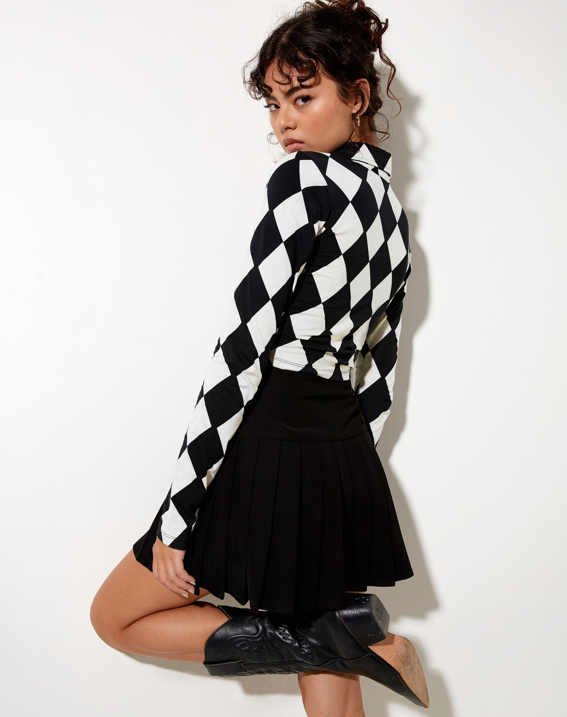 Bild von Ryals Crop Top in Harlequin Schwarz und Weiß