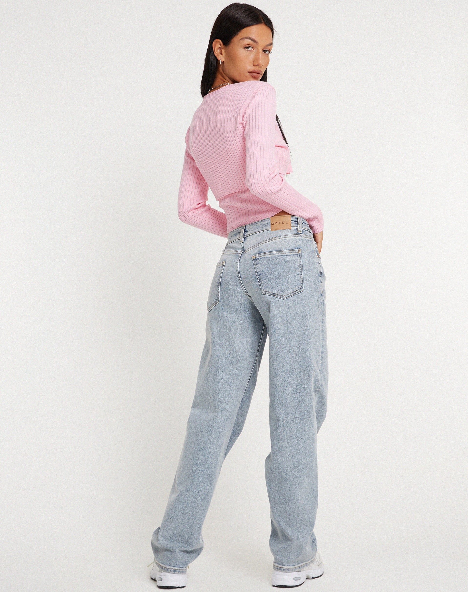 Bild von Sabai Button Up Cardi in Rosa