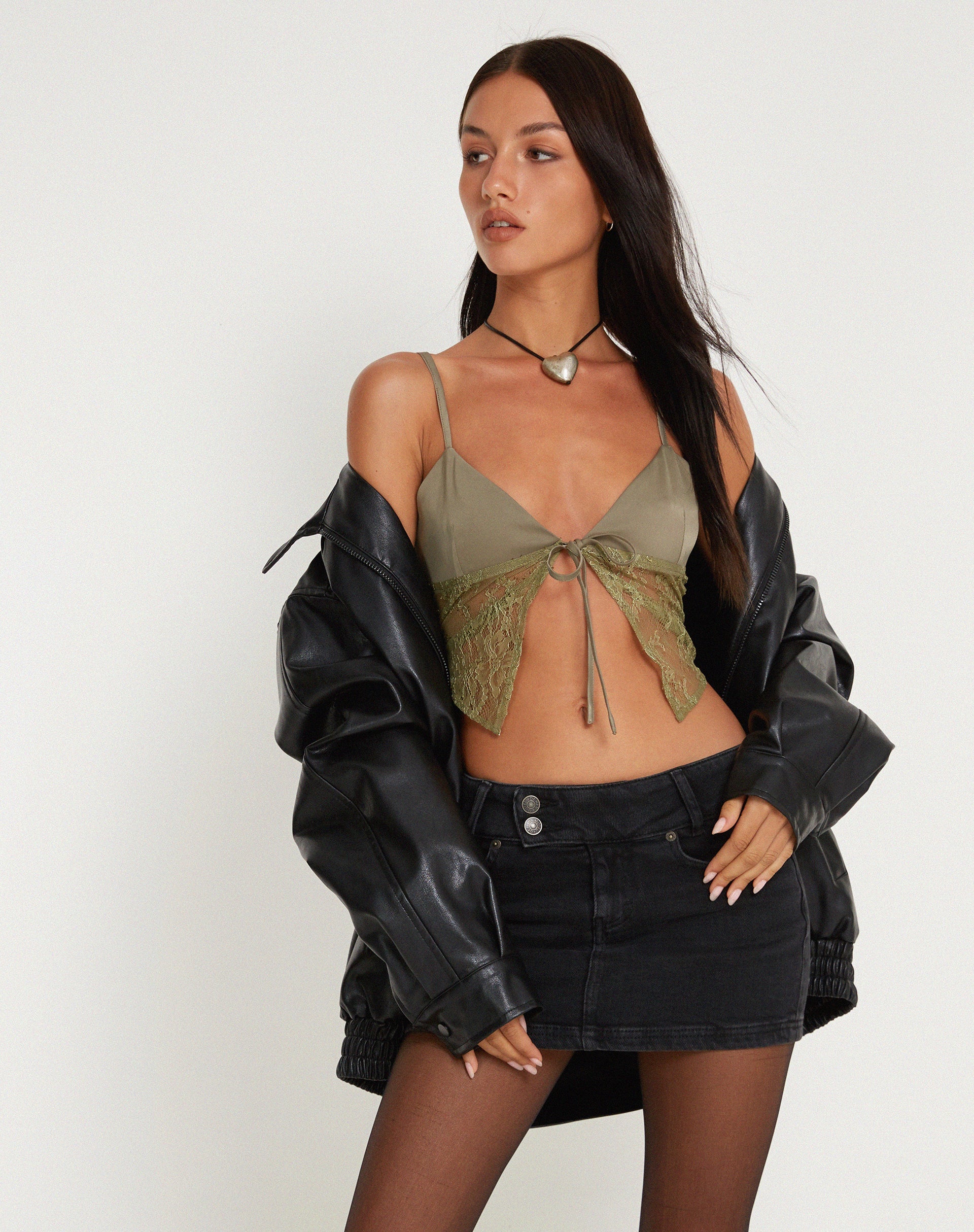 Bild von Sahira Butterfly Top in Satin Avocado