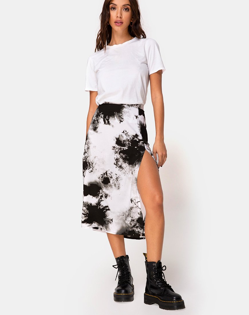 Saika Midirock in Mono Tie Dye Schwarz und Weiß