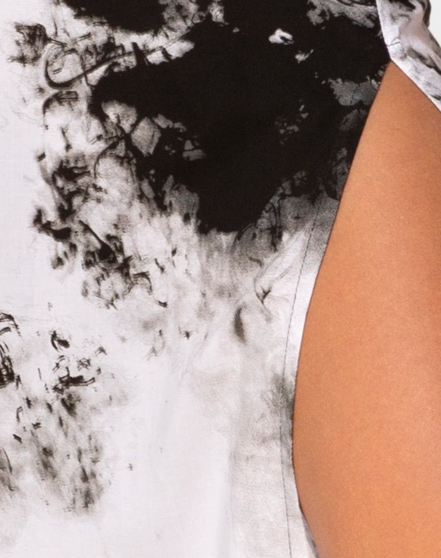 Bild von Saika Midirock in Mono Tie Dye Schwarz und Weiß