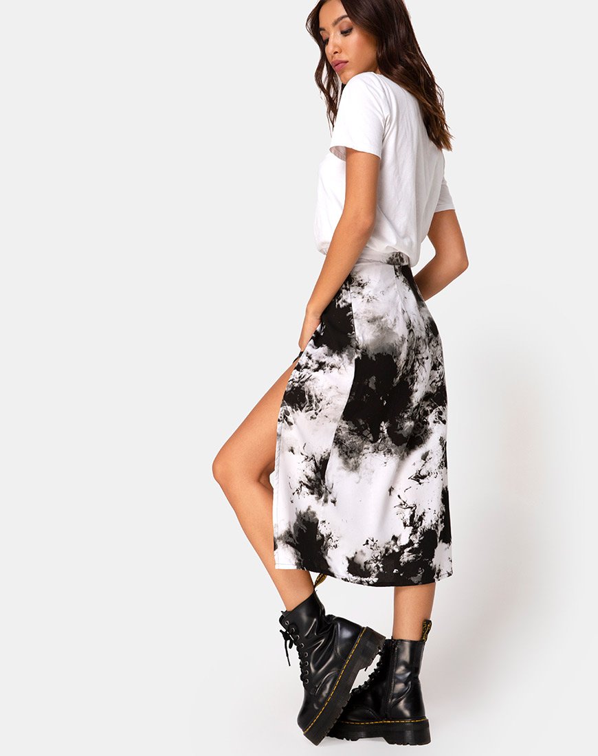 Saika Midirock in Mono Tie Dye Schwarz und Weiß