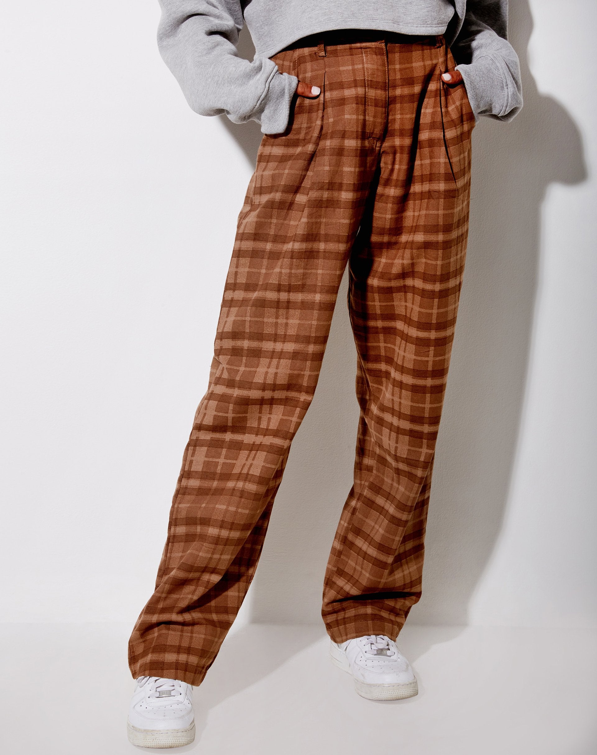 Image der Sakila-Hose in braunem Karo