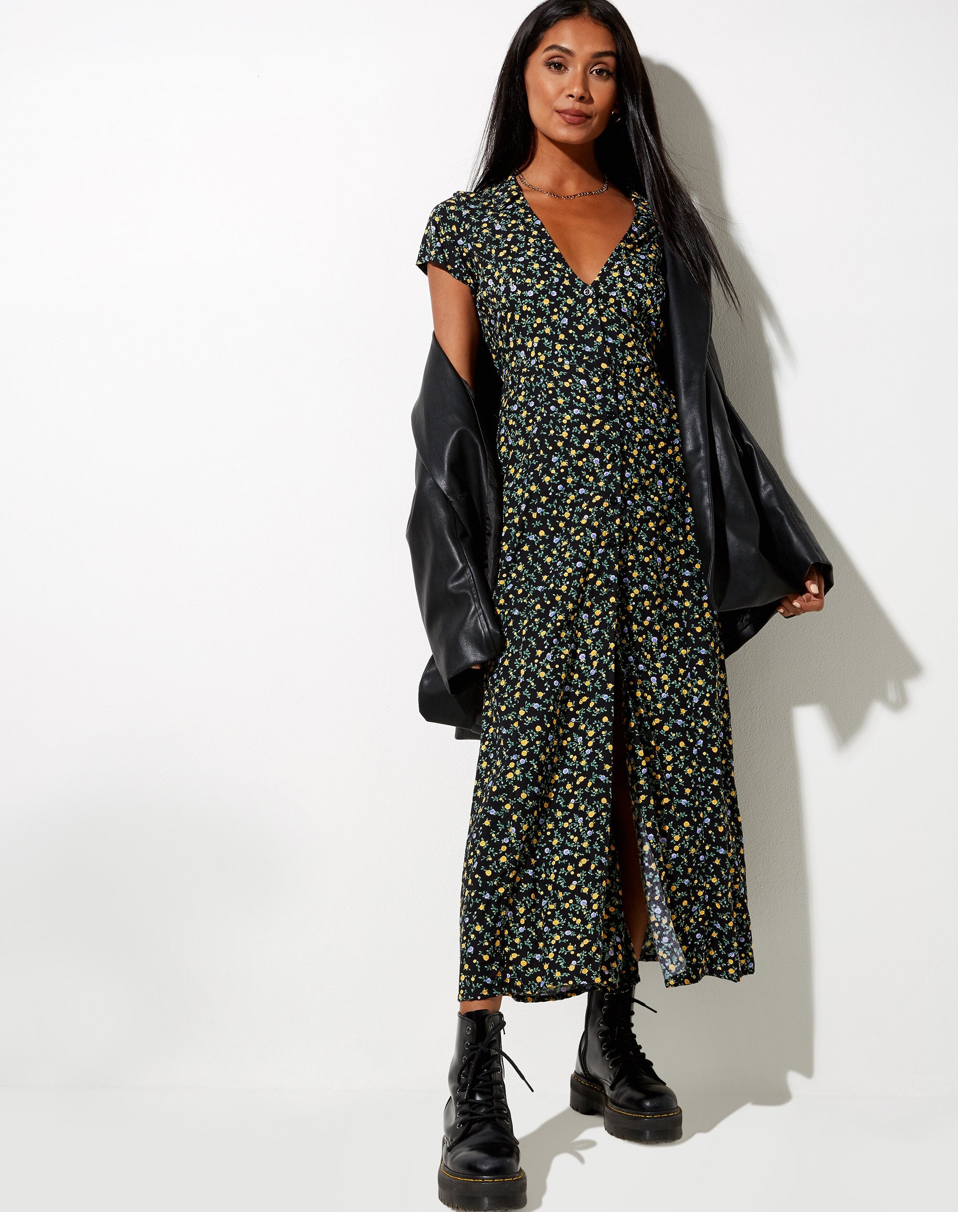Image of Salara Midikleid mit fließender Blume Schwarz