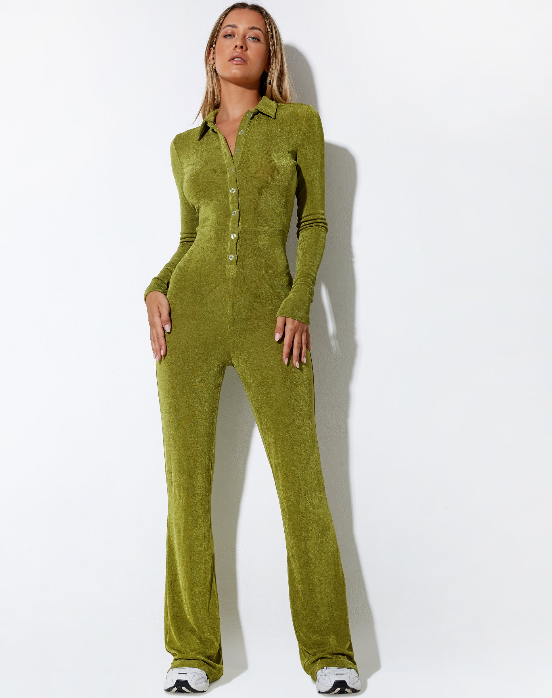 IMAGE OF Salish Jumpsuit aus Krepp-Limette
