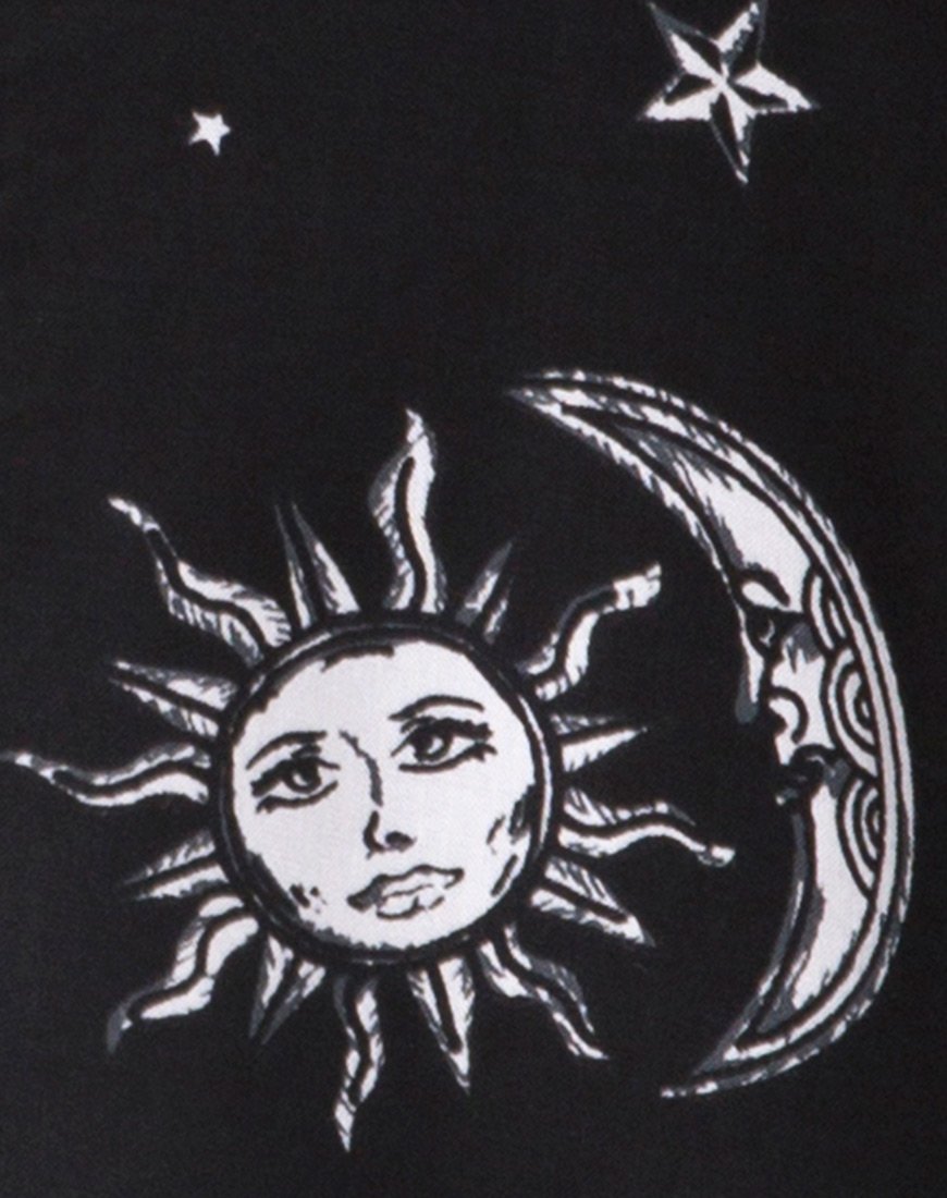 Bild von Sanna Slip Dress in Sonne Mond Sterne BW