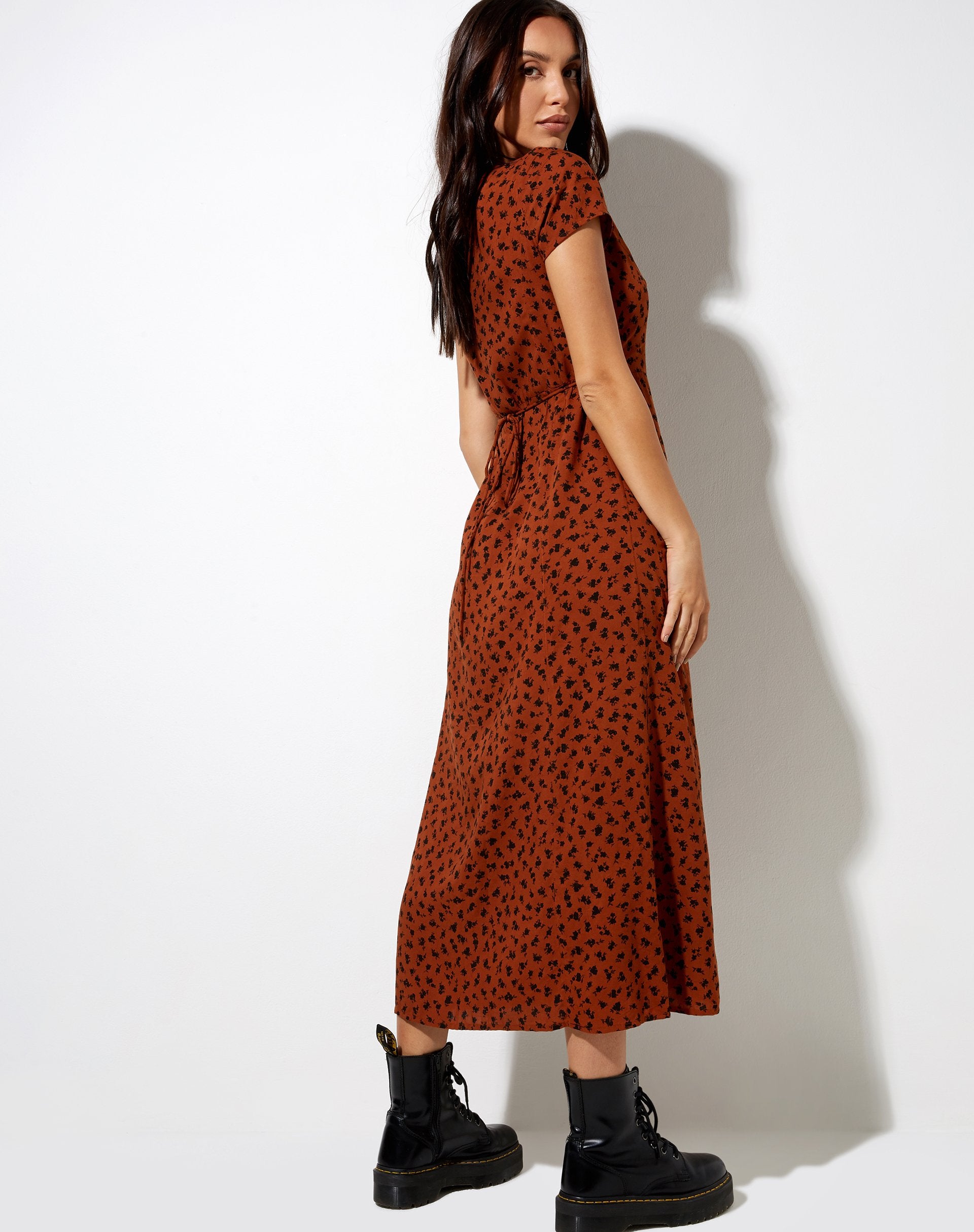Image of Sanrin Midikleid in zierlichem Daisy Bombay Brown