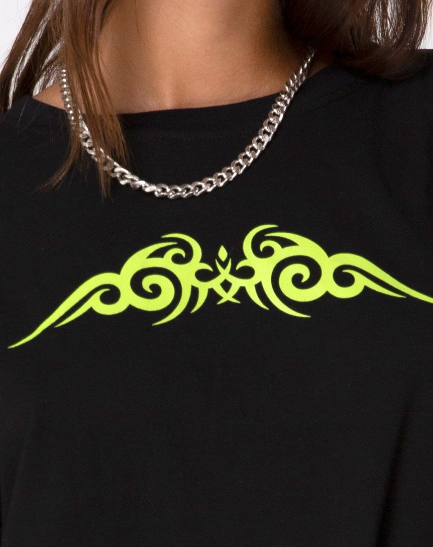 Image of Sashie Pullover Kleid in Schwarz mit grünem Tribal
