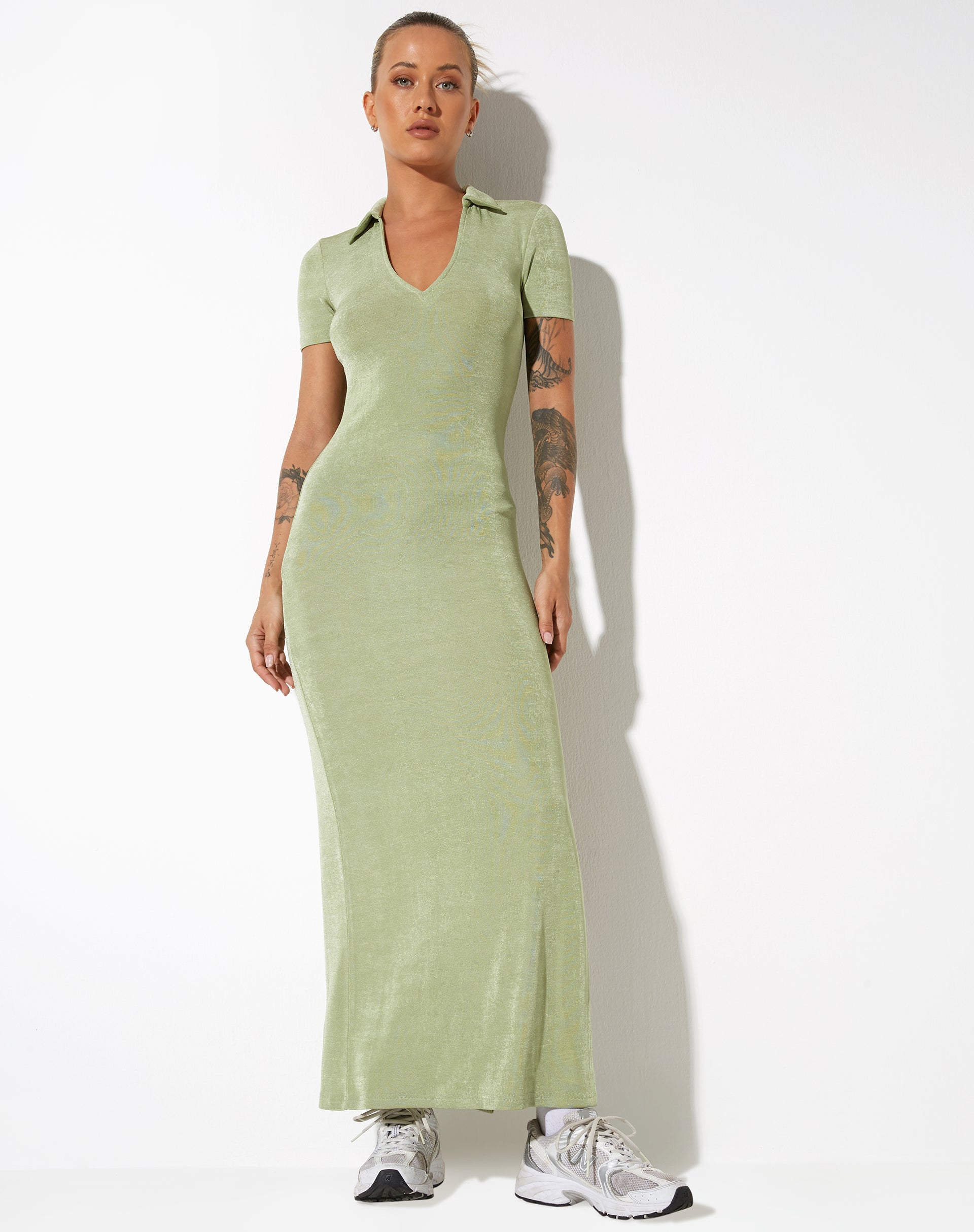 Abbildung: Savita Maxikleid aus Krepp, seewassergrün