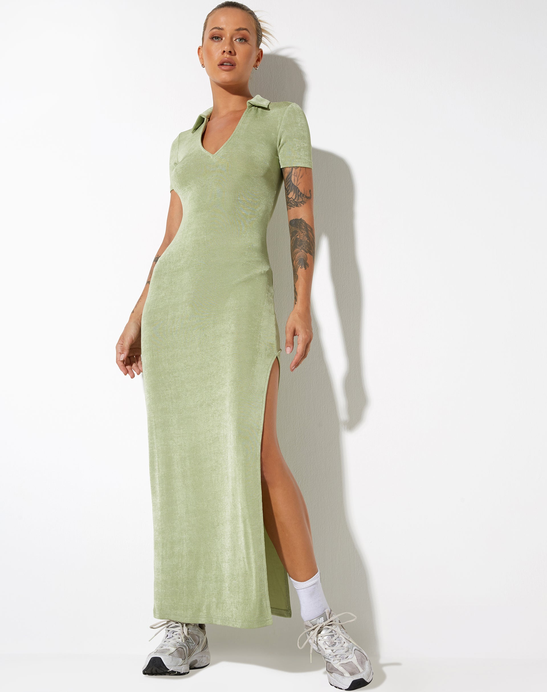 Abbildung: Savita Maxikleid aus Krepp, seewassergrün