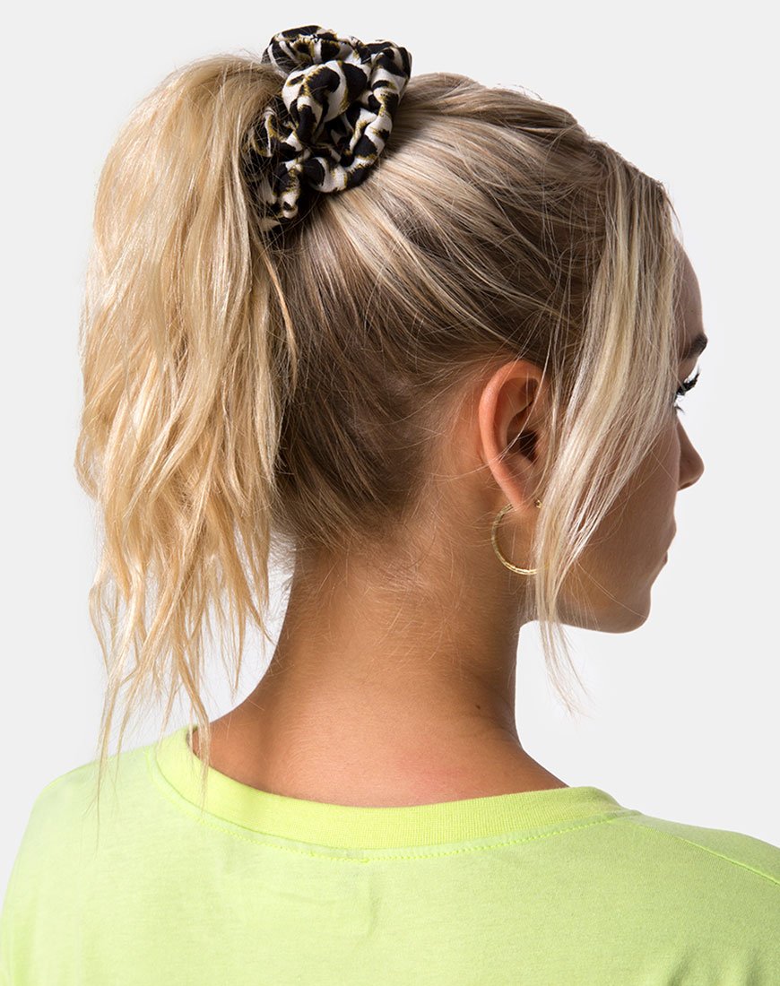 Bild von Scrunchie in Cheetah