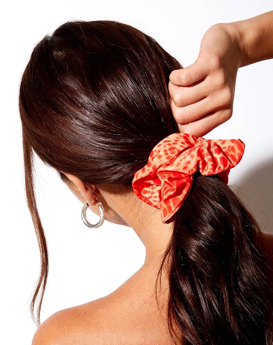 Bild von Scrunchie in Sand Leopard Orange