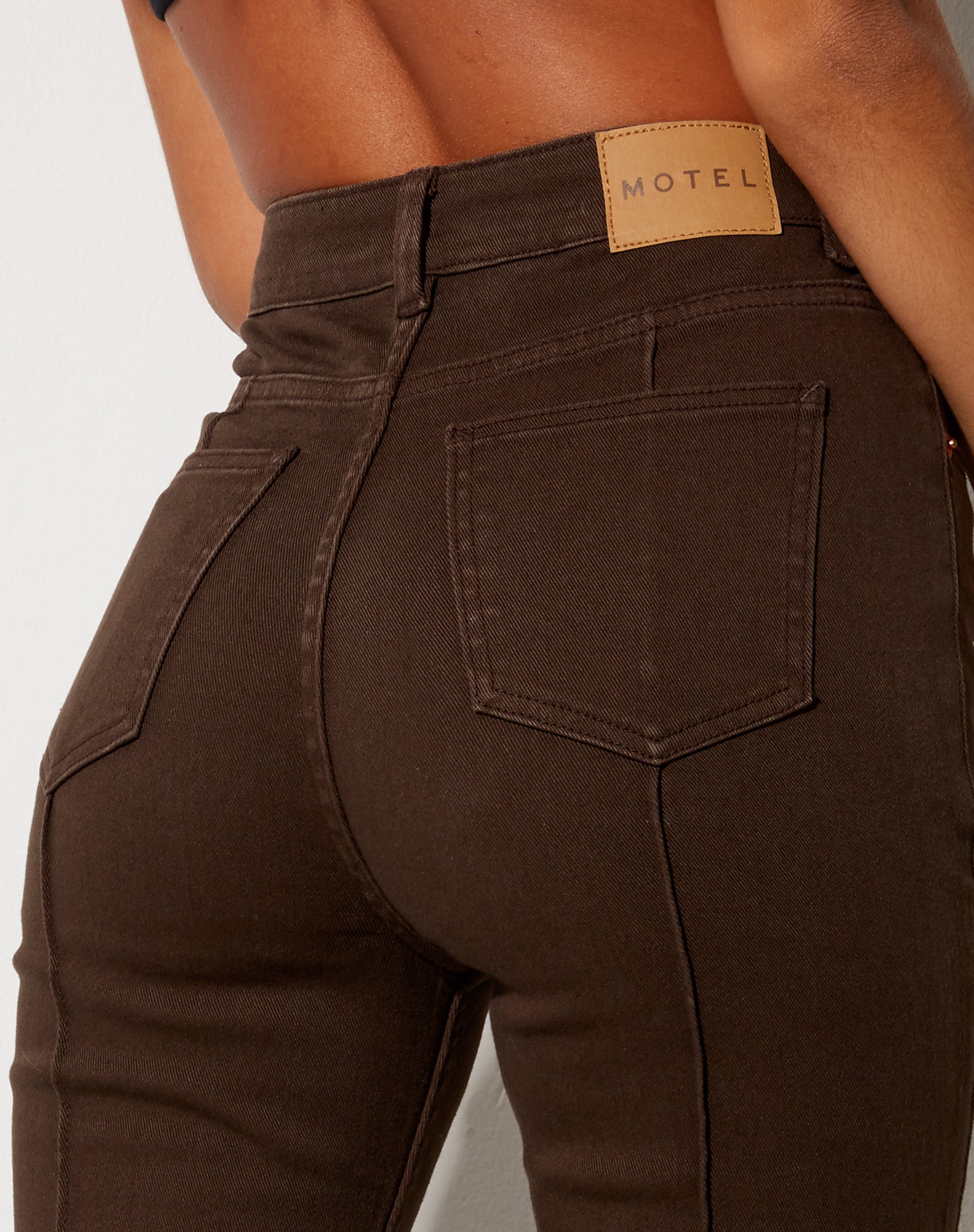 Bild von Seam Bootleg Jeans in Bitter Chocolate