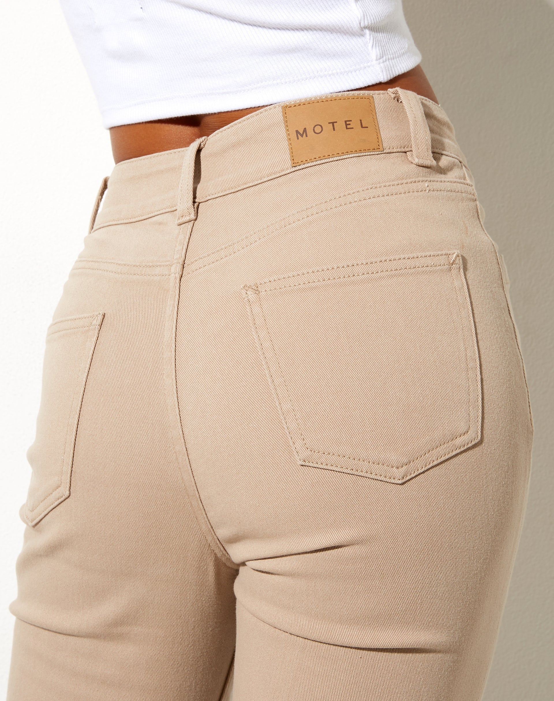 Bild von Seam Split Jeans in Winter Sandwash