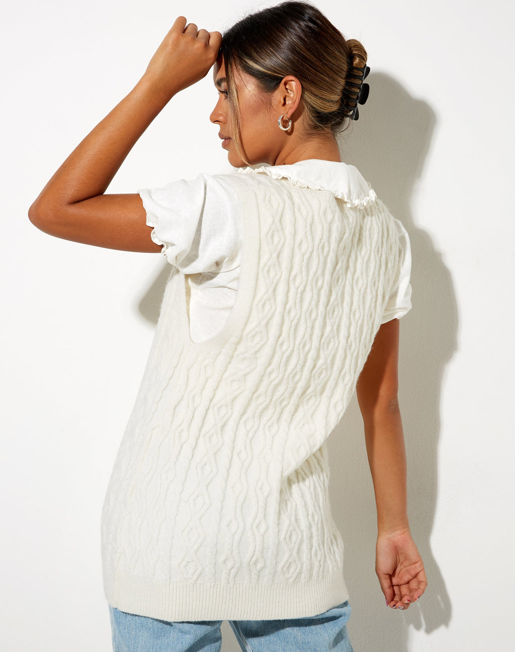 Selvi Cardi in Elfenbein gestrickt