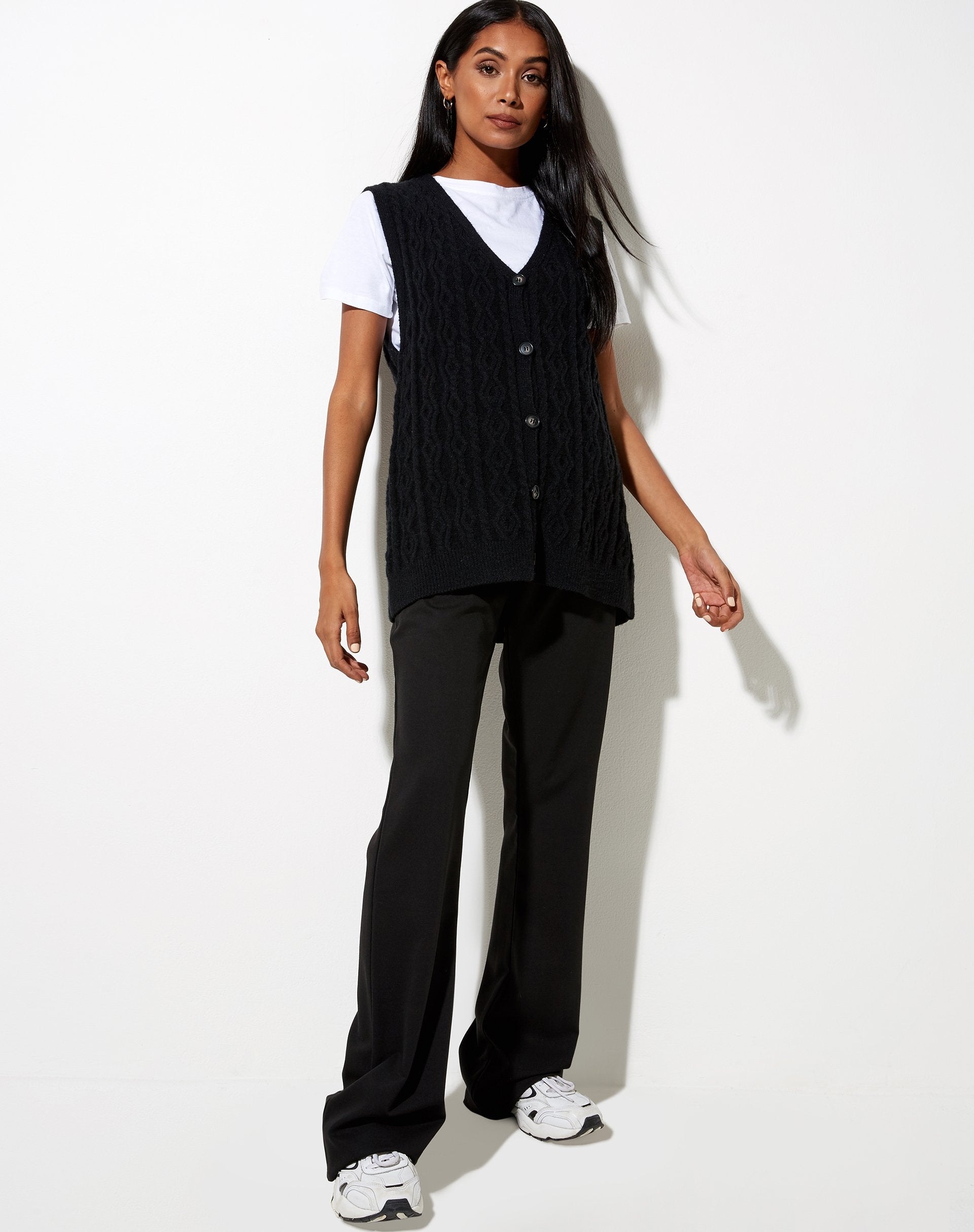 Bild von Selvi Cardi aus Strick Schwarz