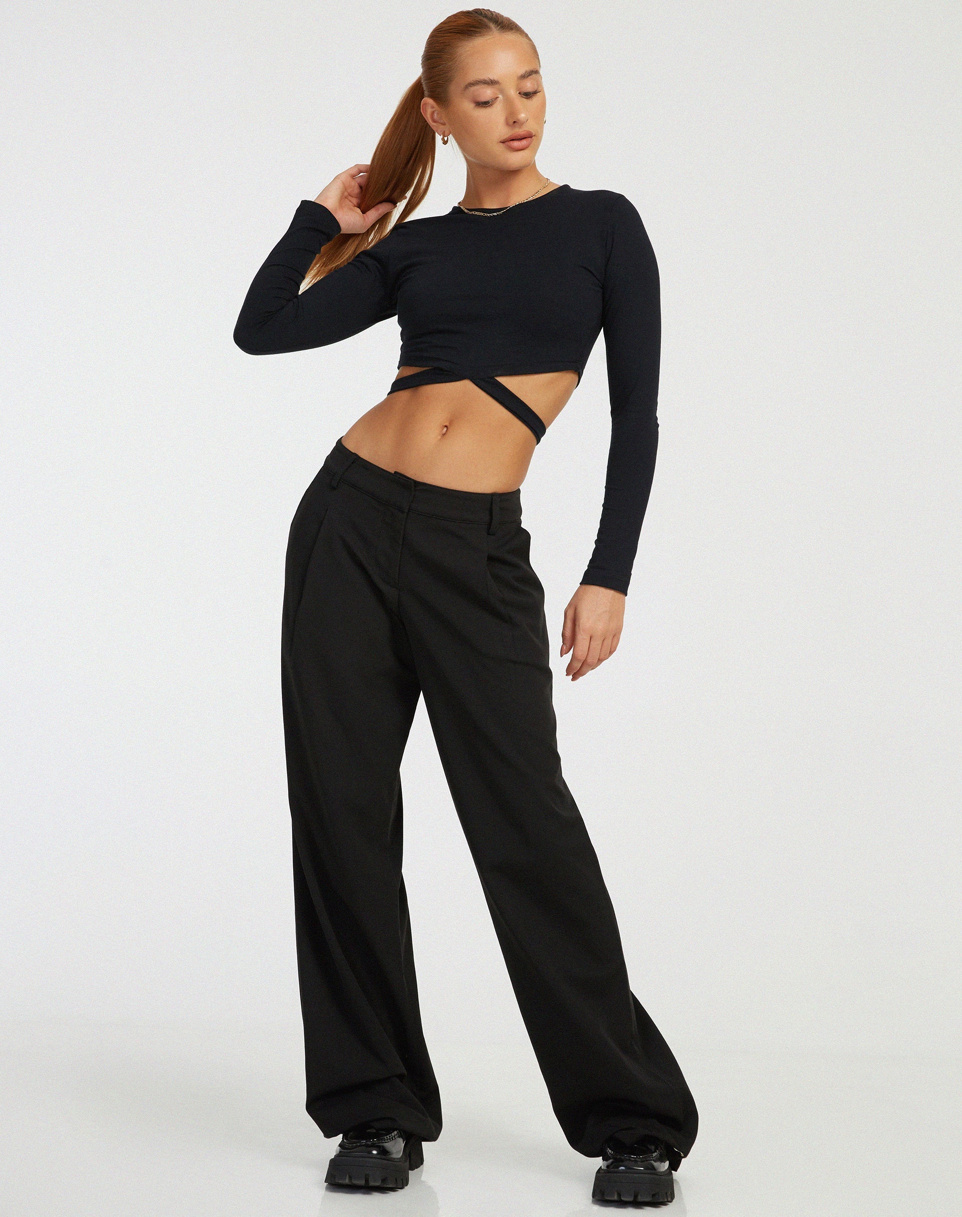 Abbildung von Seojun Crop Top in Schwarz