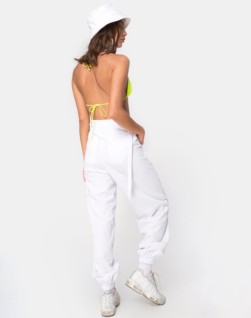 Bild von Gwen Bralet in Neongelb