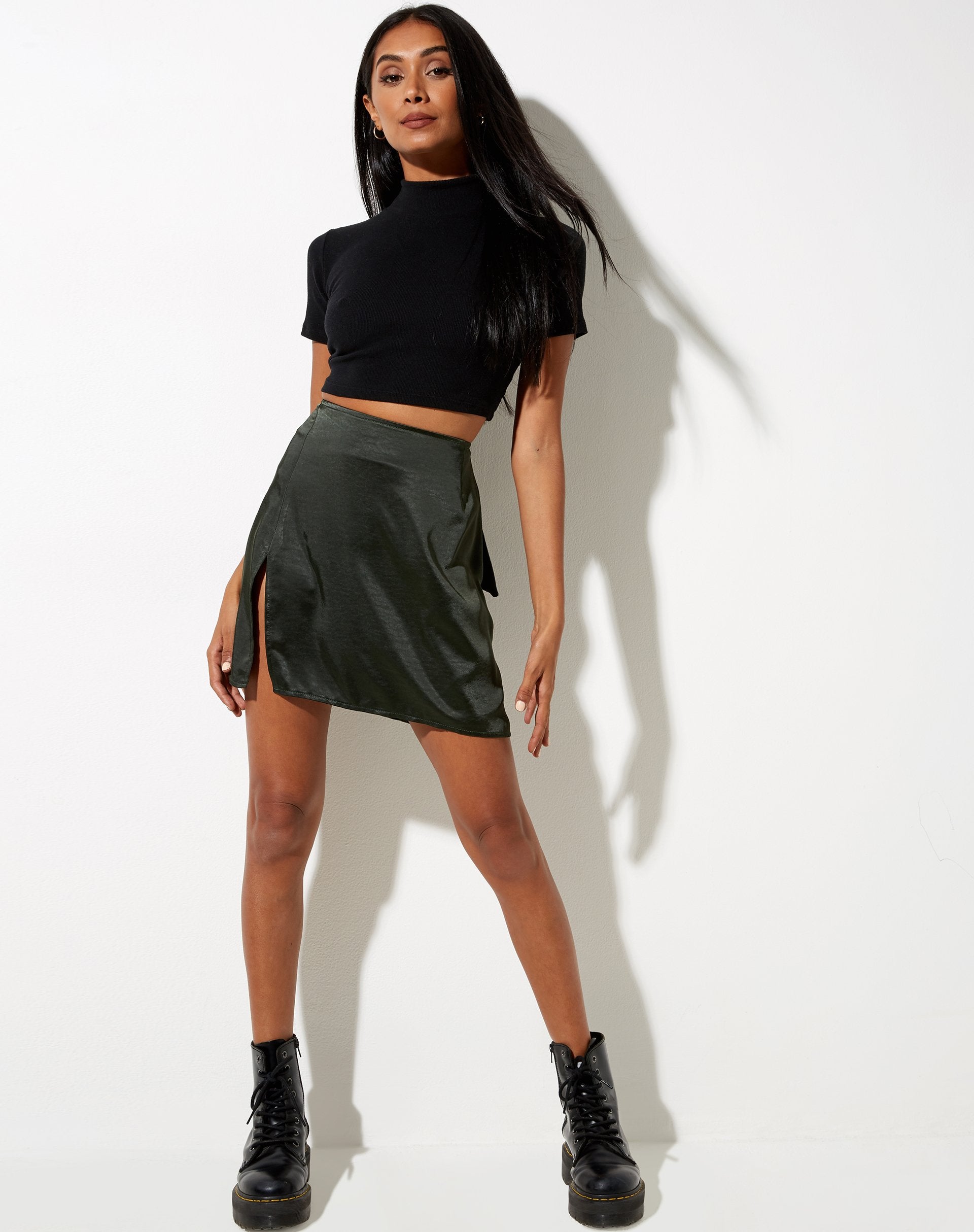 Bild von Shenka Minirock aus Satin Dark Khaki