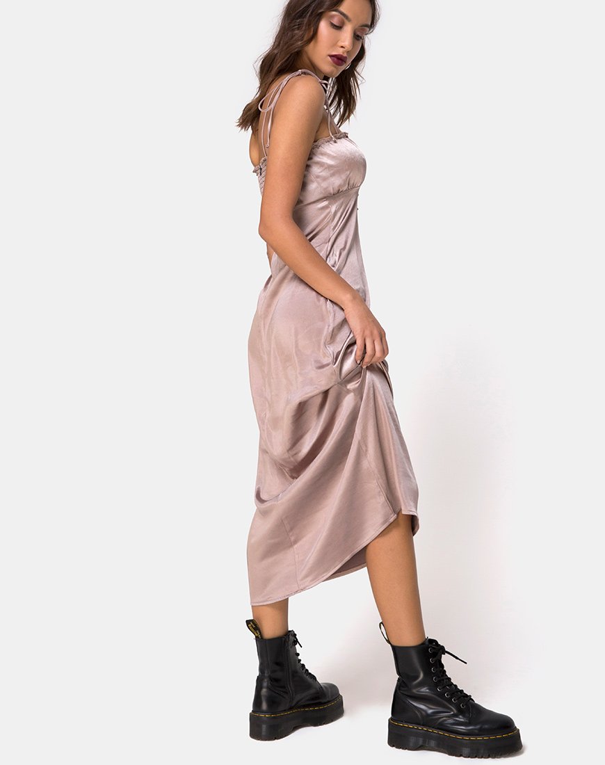 Image of Shilia Kleid in Satin Nerz