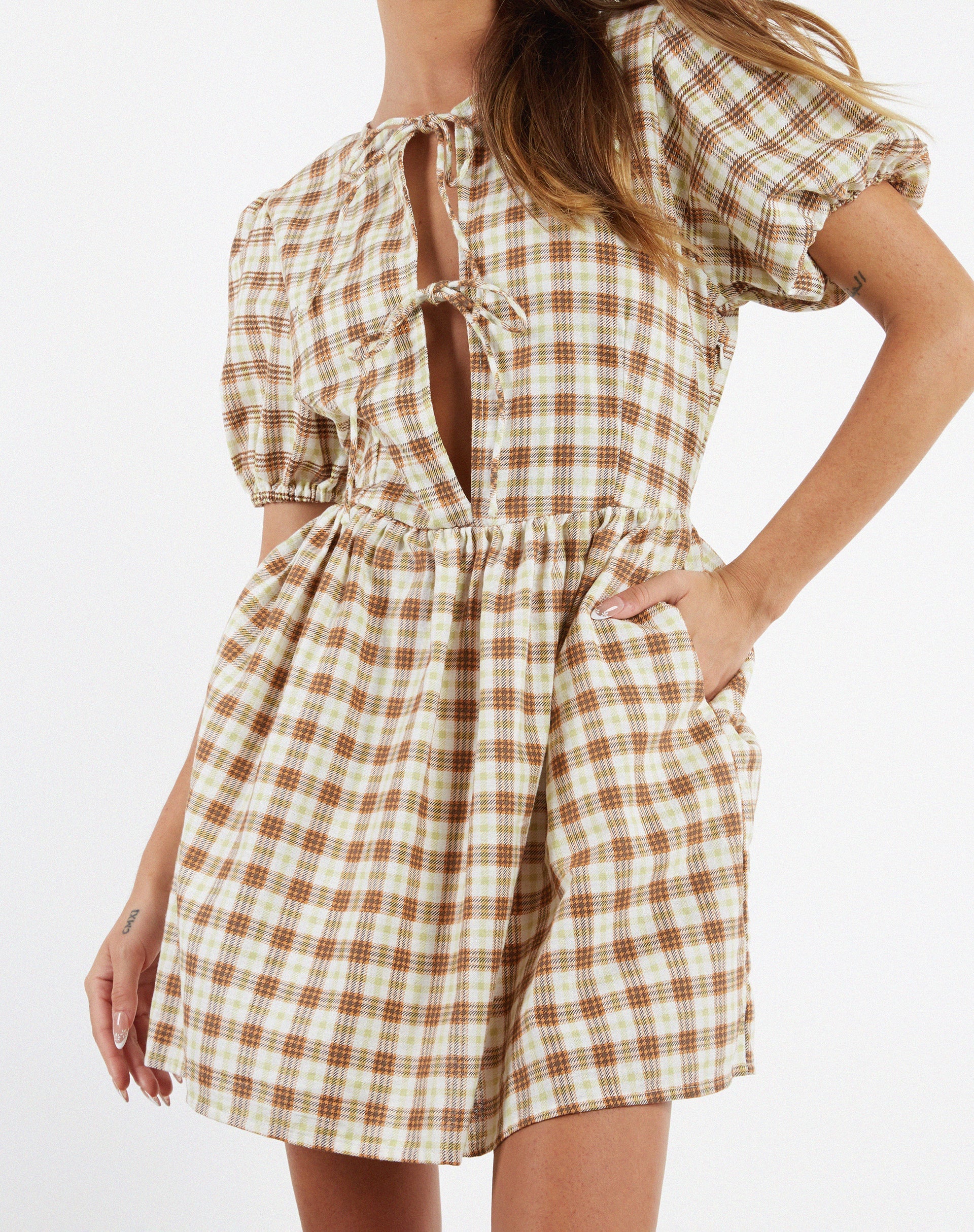 Image of MOTEL X JACQUIE Shirley Minikleid in Gelb Braun Karo