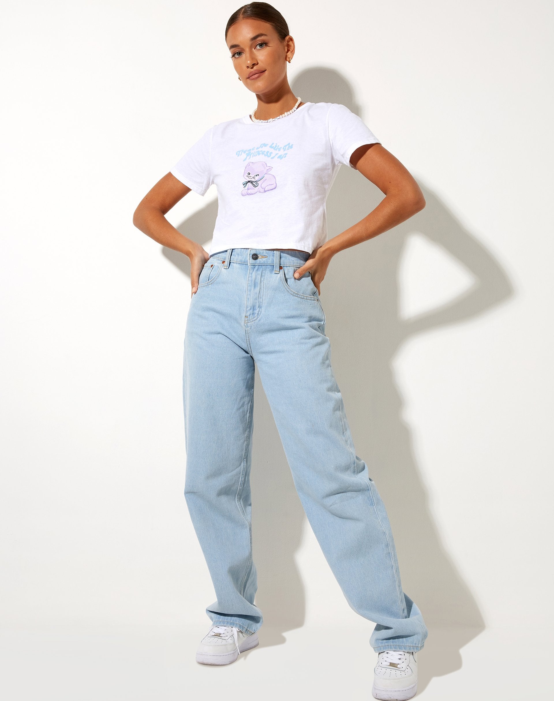 Bild von Shrunk Tee in Weiß Dreamy Kätzchen