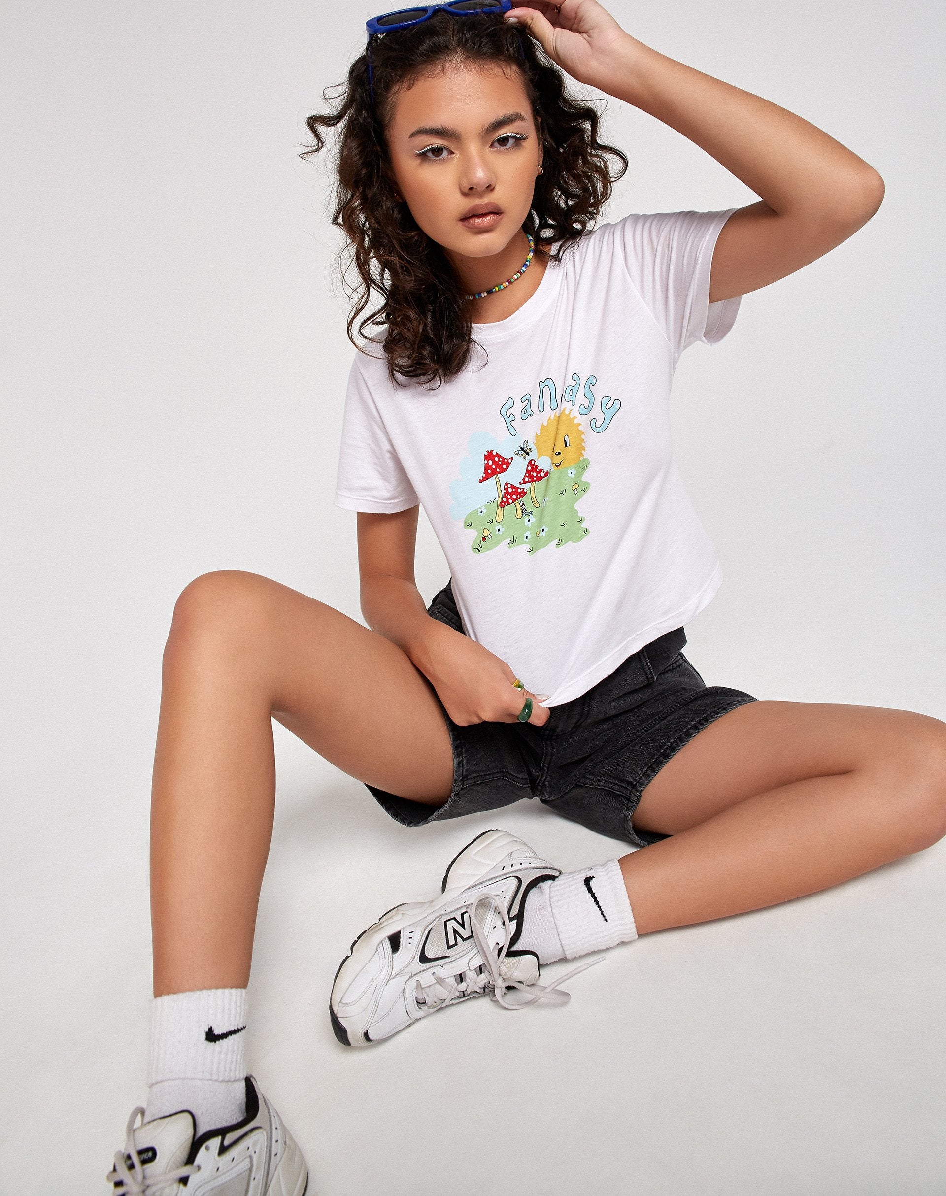 Bild von Shrunk Tee in Weiß Fantasy