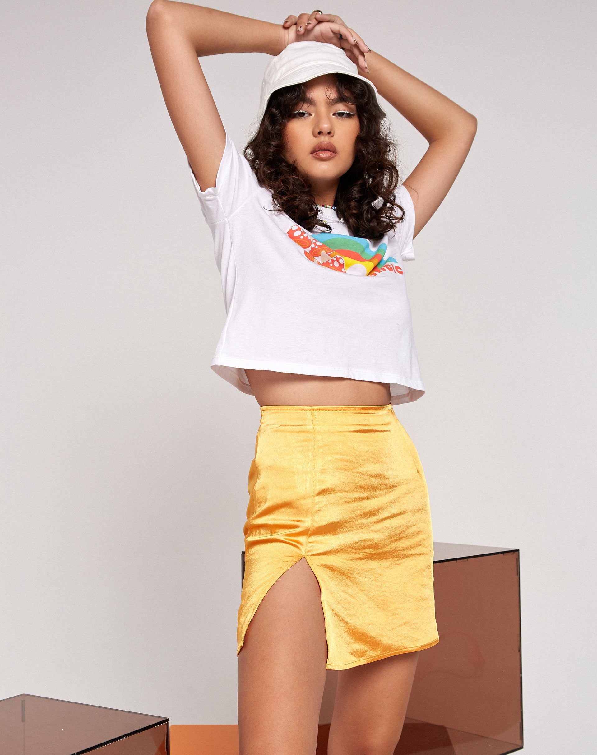 Bild von Shenka Minirock aus Satin Tangerine