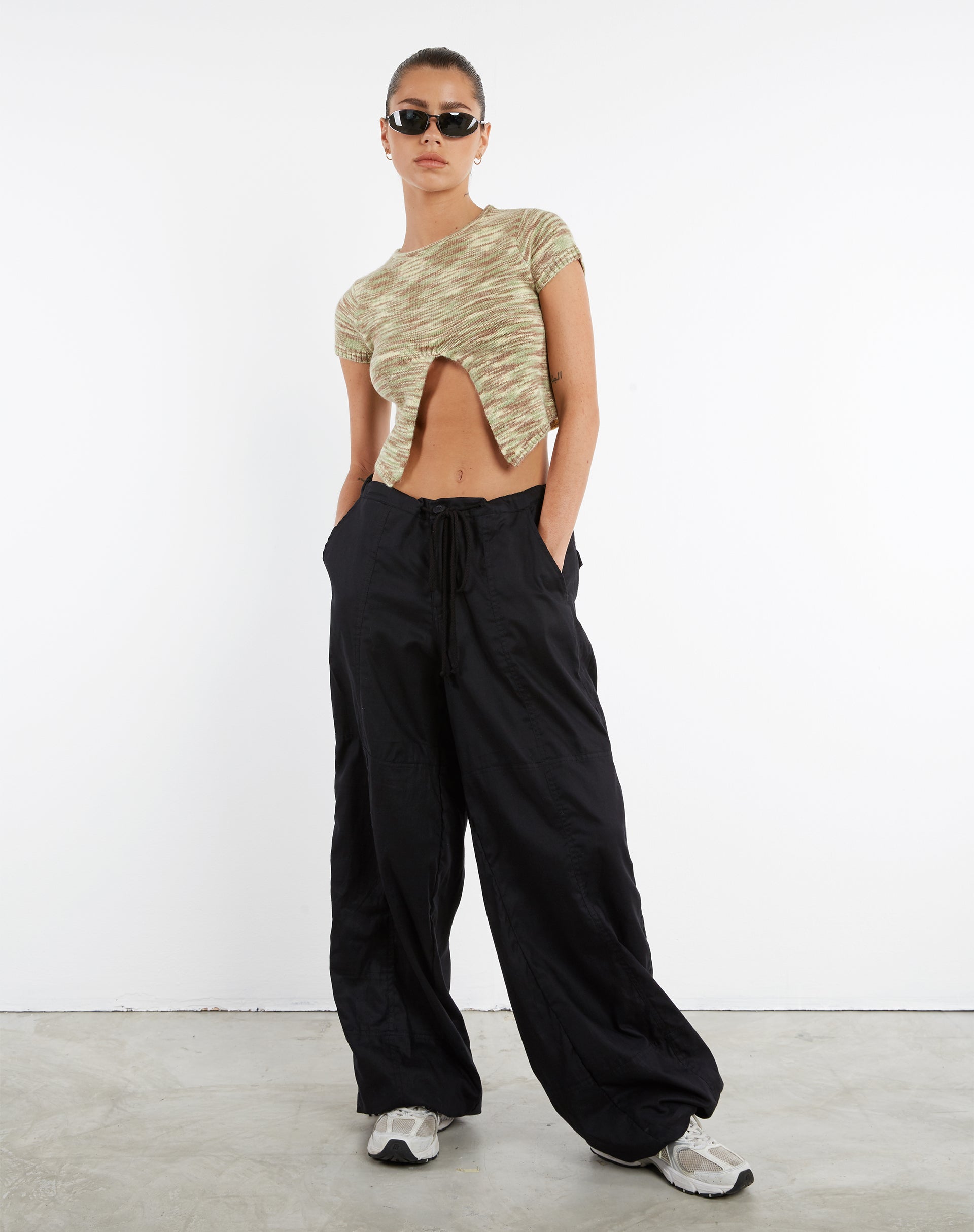 Bild von MOTEL X JACQUIE Phil Wide Leg Trouser in Schwarz