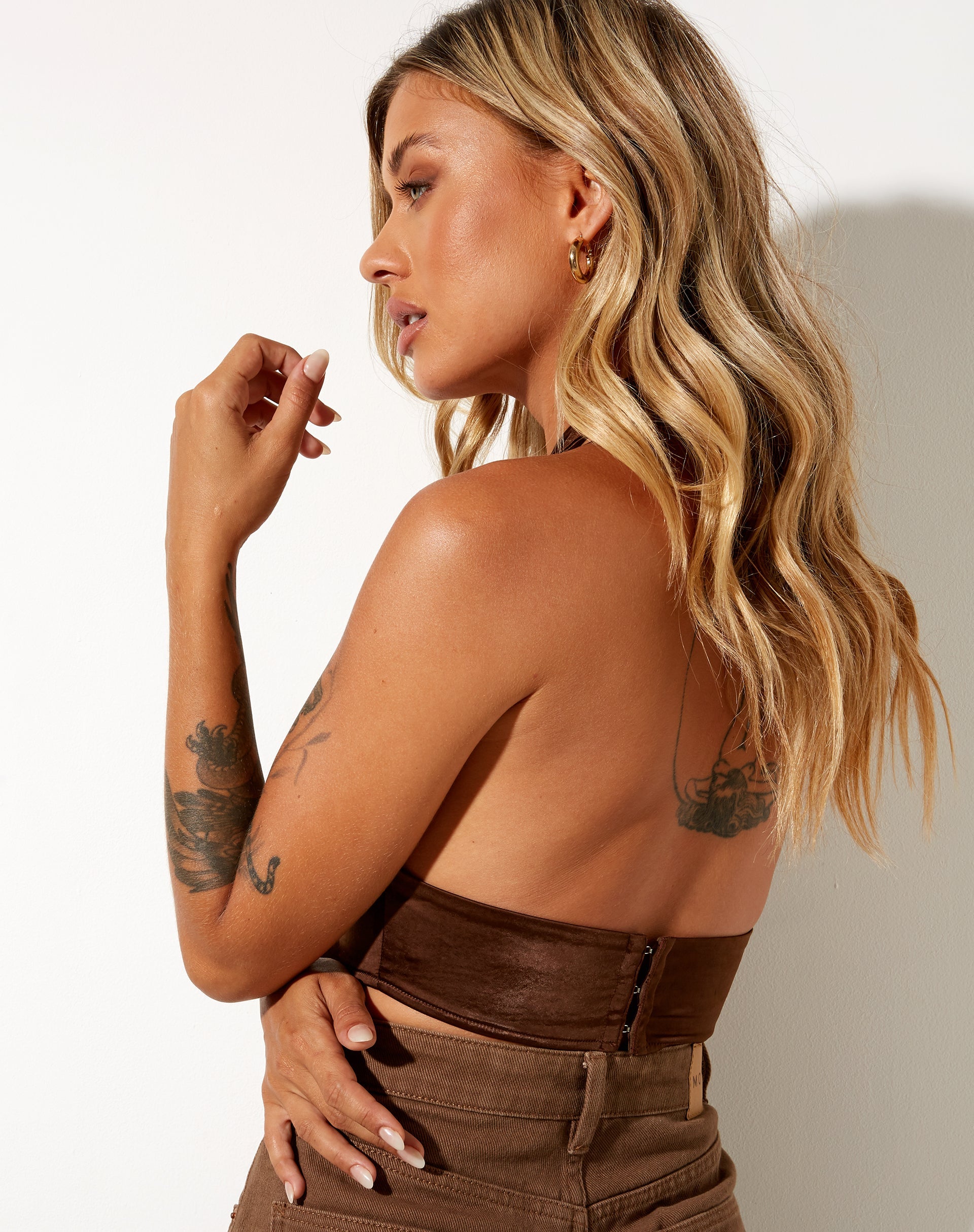 Bild von Silta Crop Top in Satin Chocolate