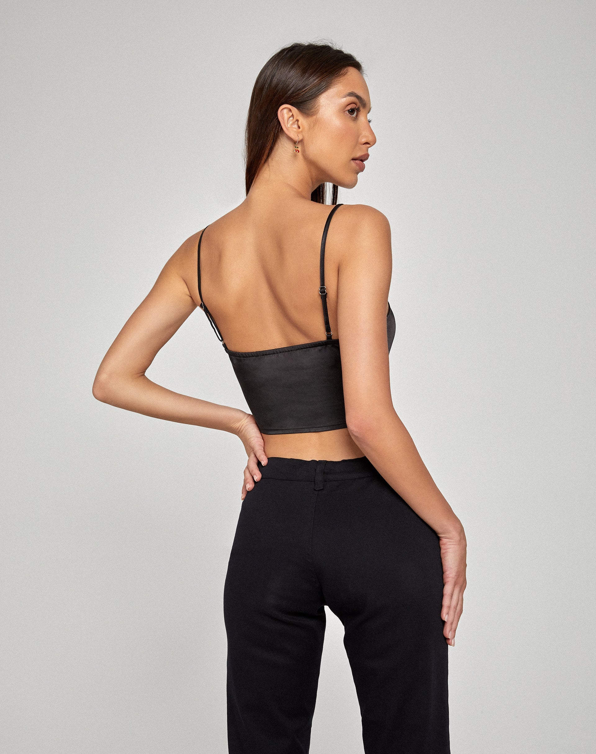 Sipin Top in Satin Schwarz
