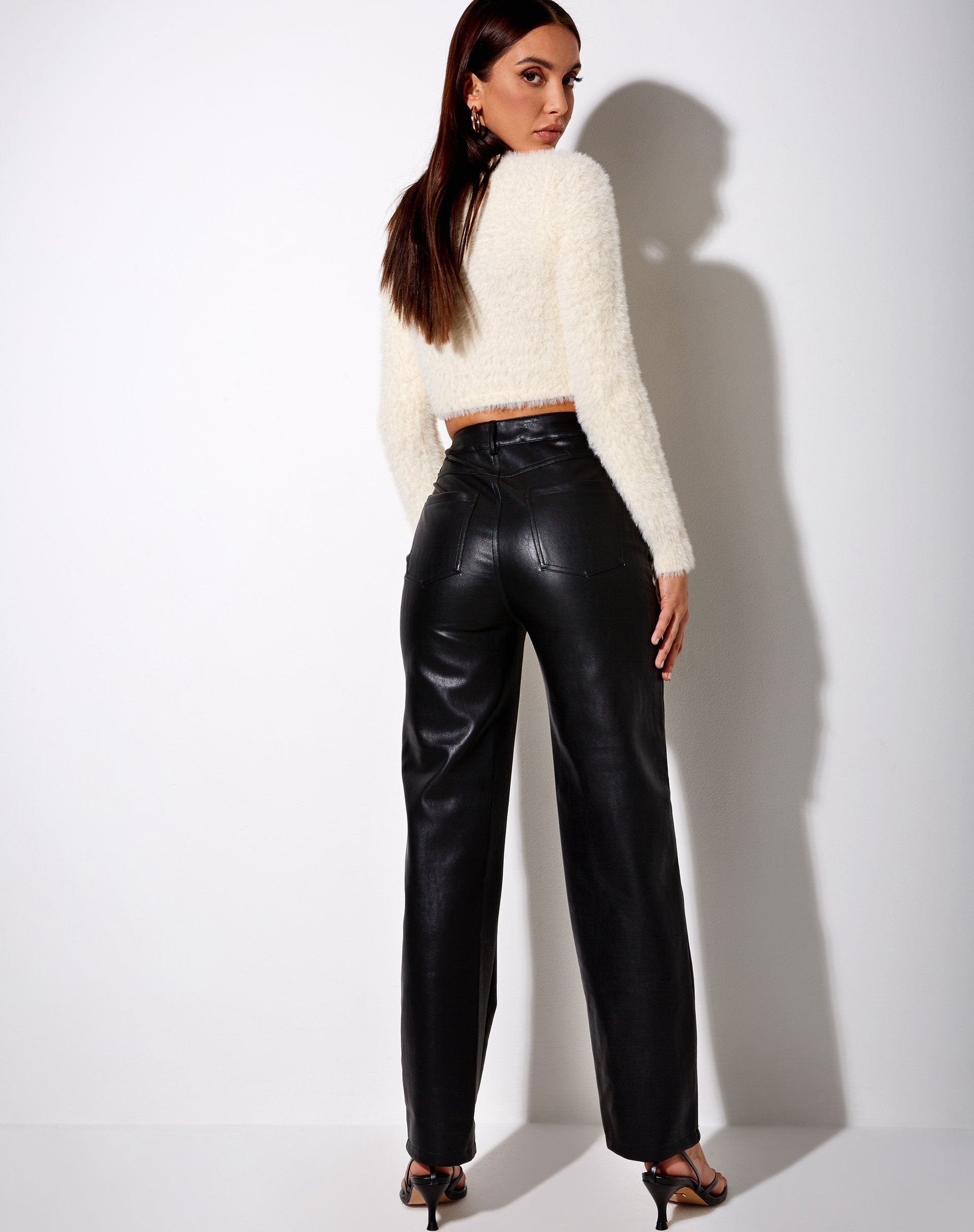 Image of Skinny Cropped Pullover aus Pelzstrick Creme