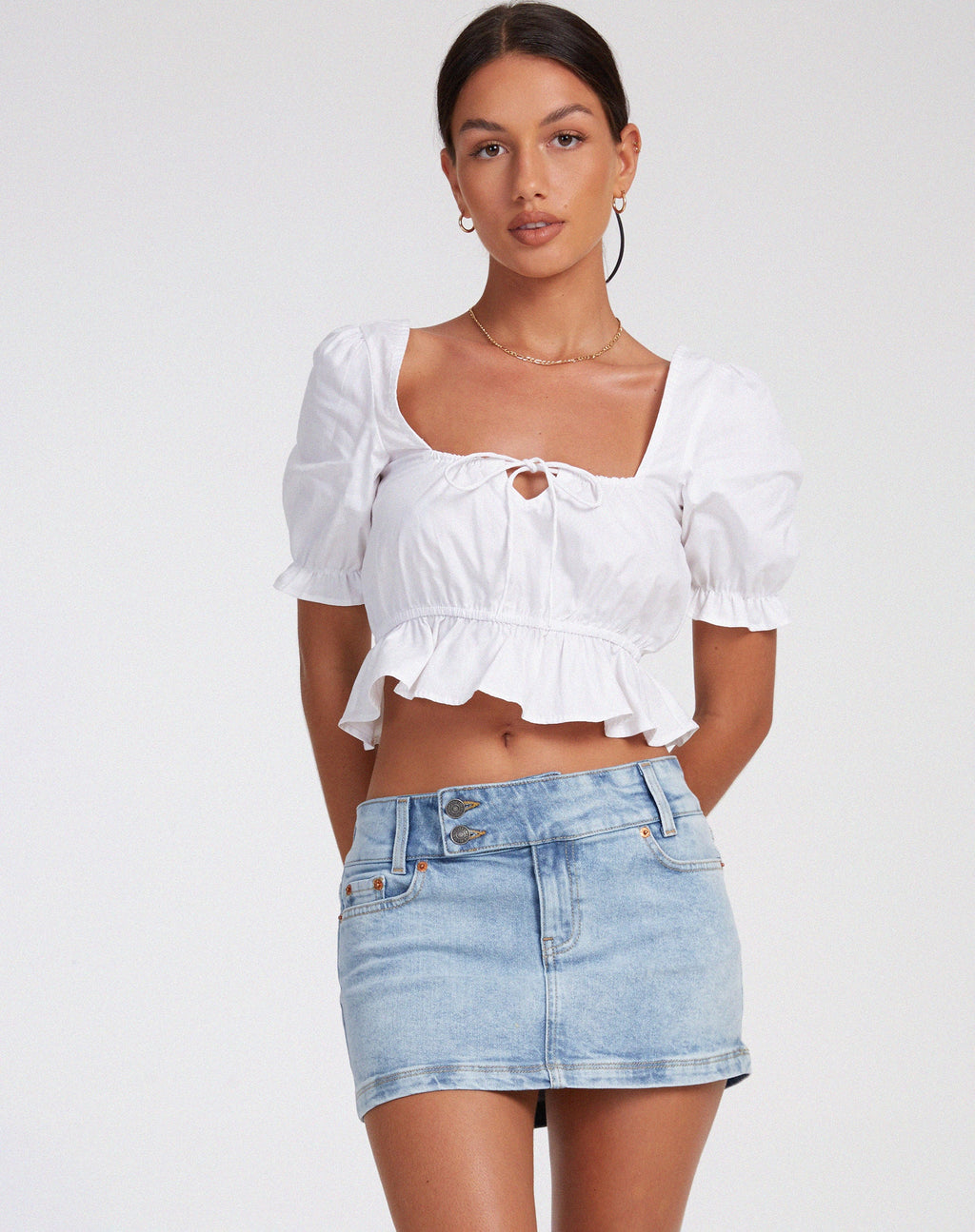 Schieferfarbenes Crop-Top aus weißer Popeline