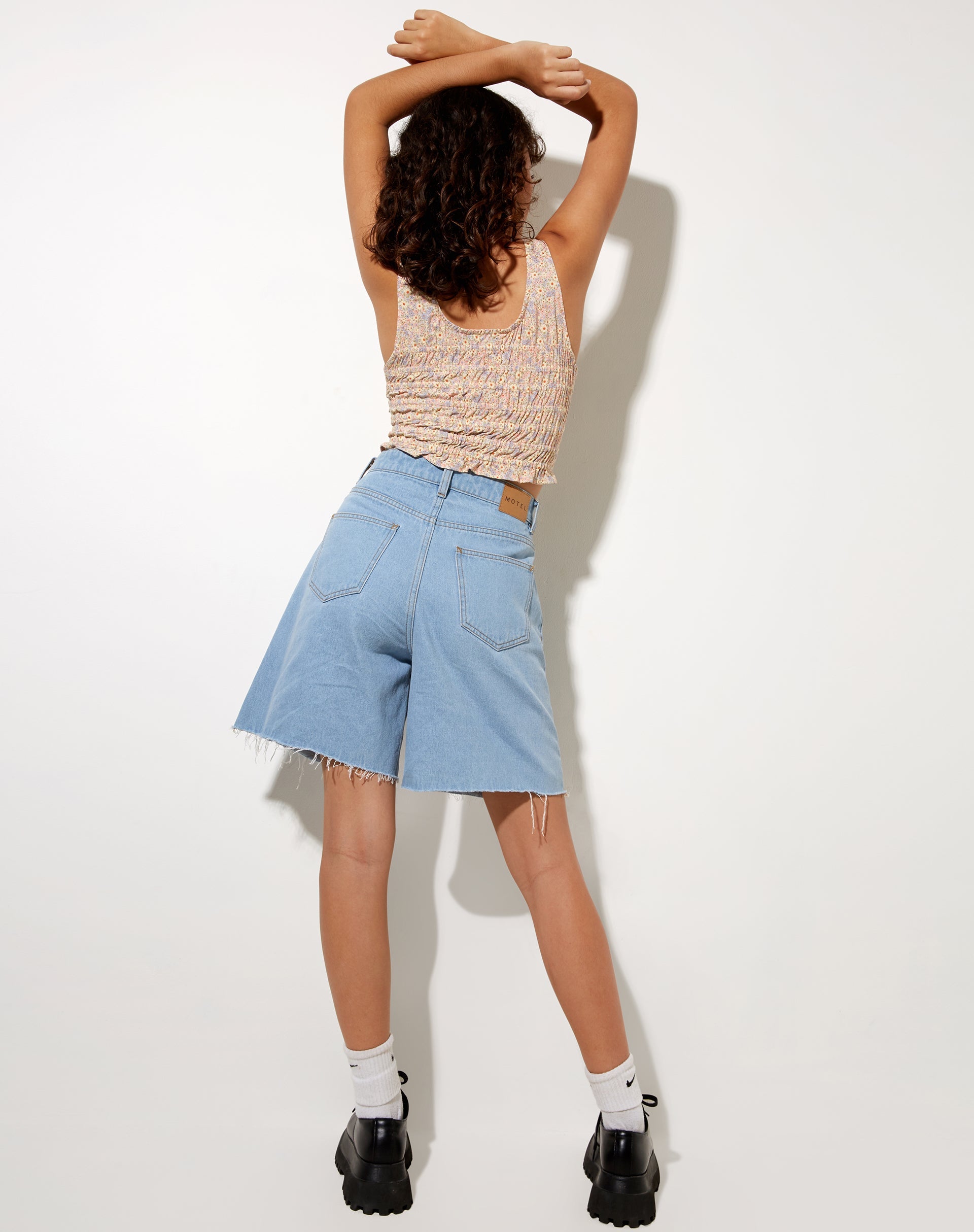 Bild von Soyke Vest Top in 70s Prairie Girl Floral