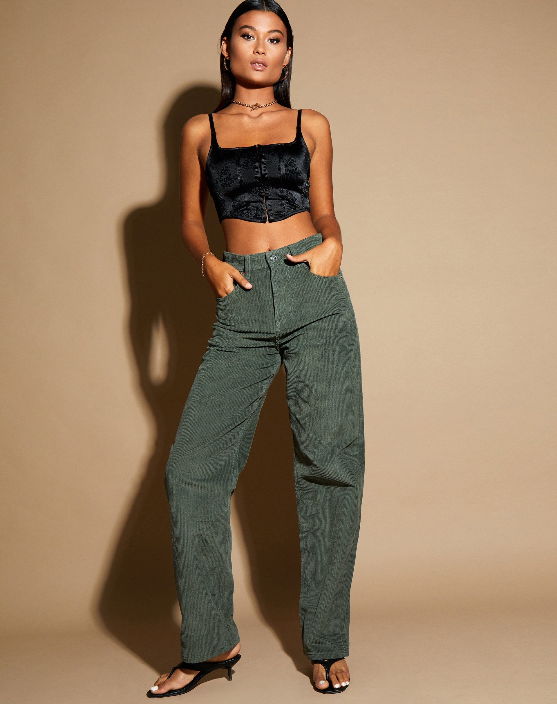 Bild von Elicia Crop Top in Schwarz Rose Flock