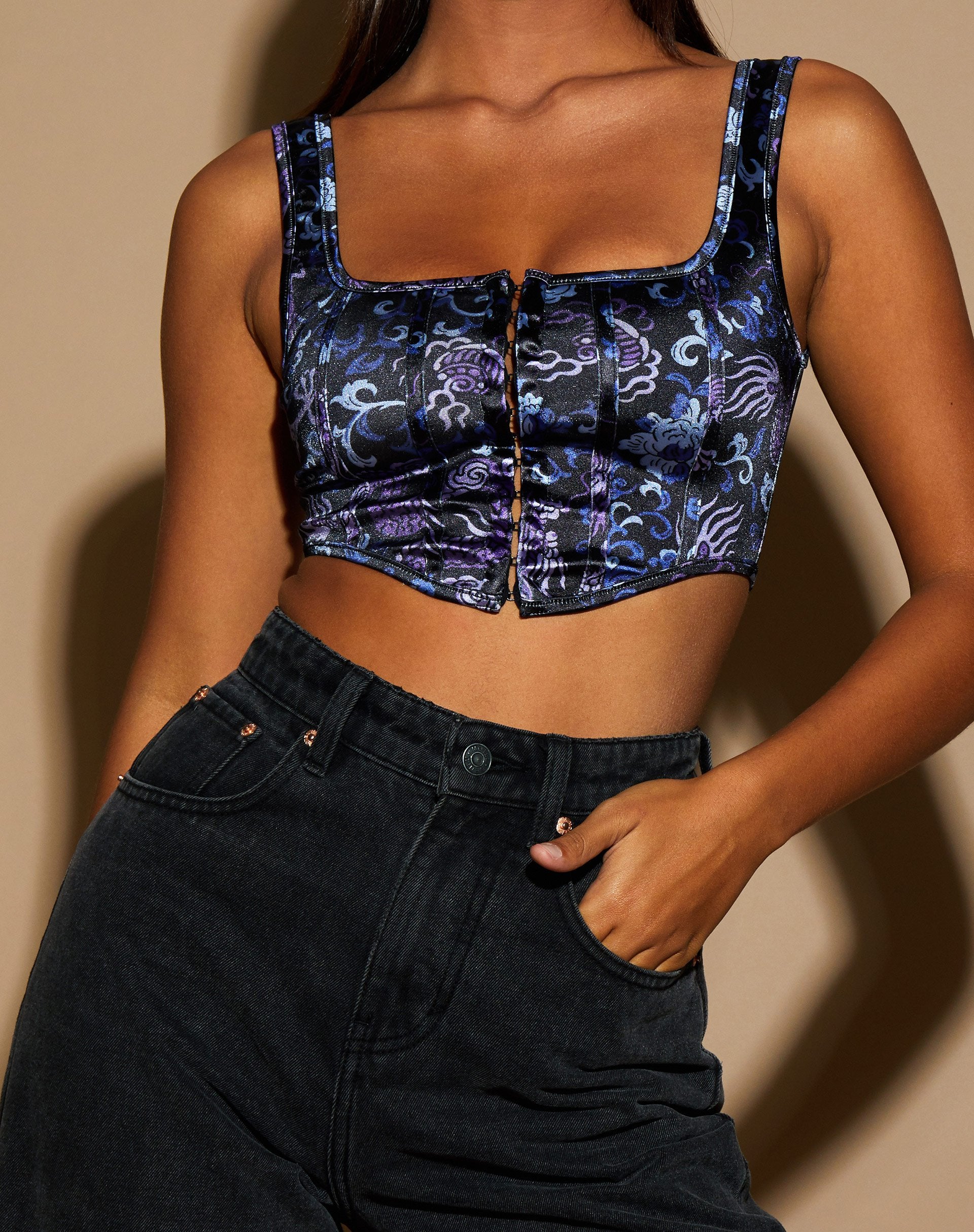 Bild von Elix Crop Top in Drachenblau