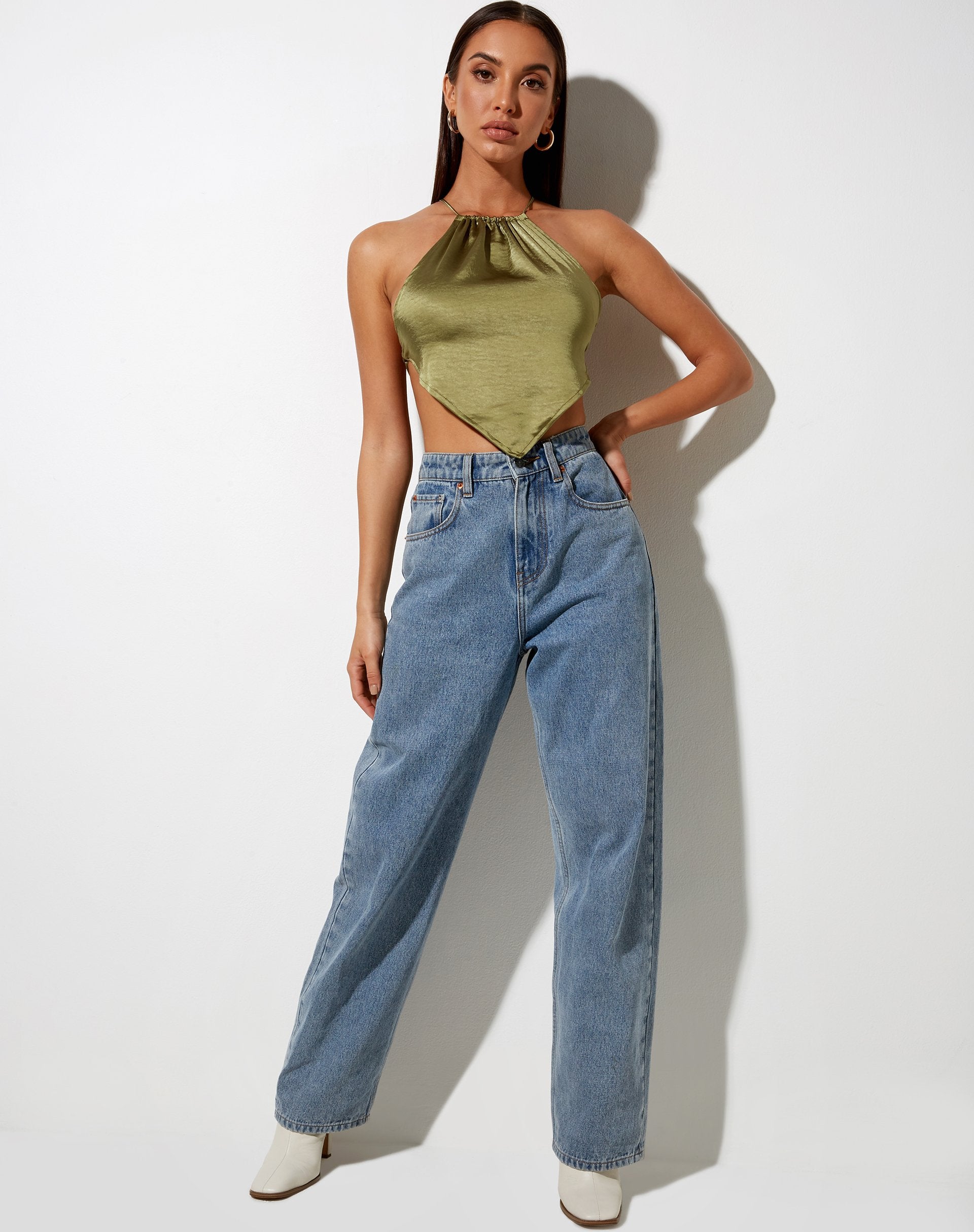 Image of Spence Top in Satin Olivgrün