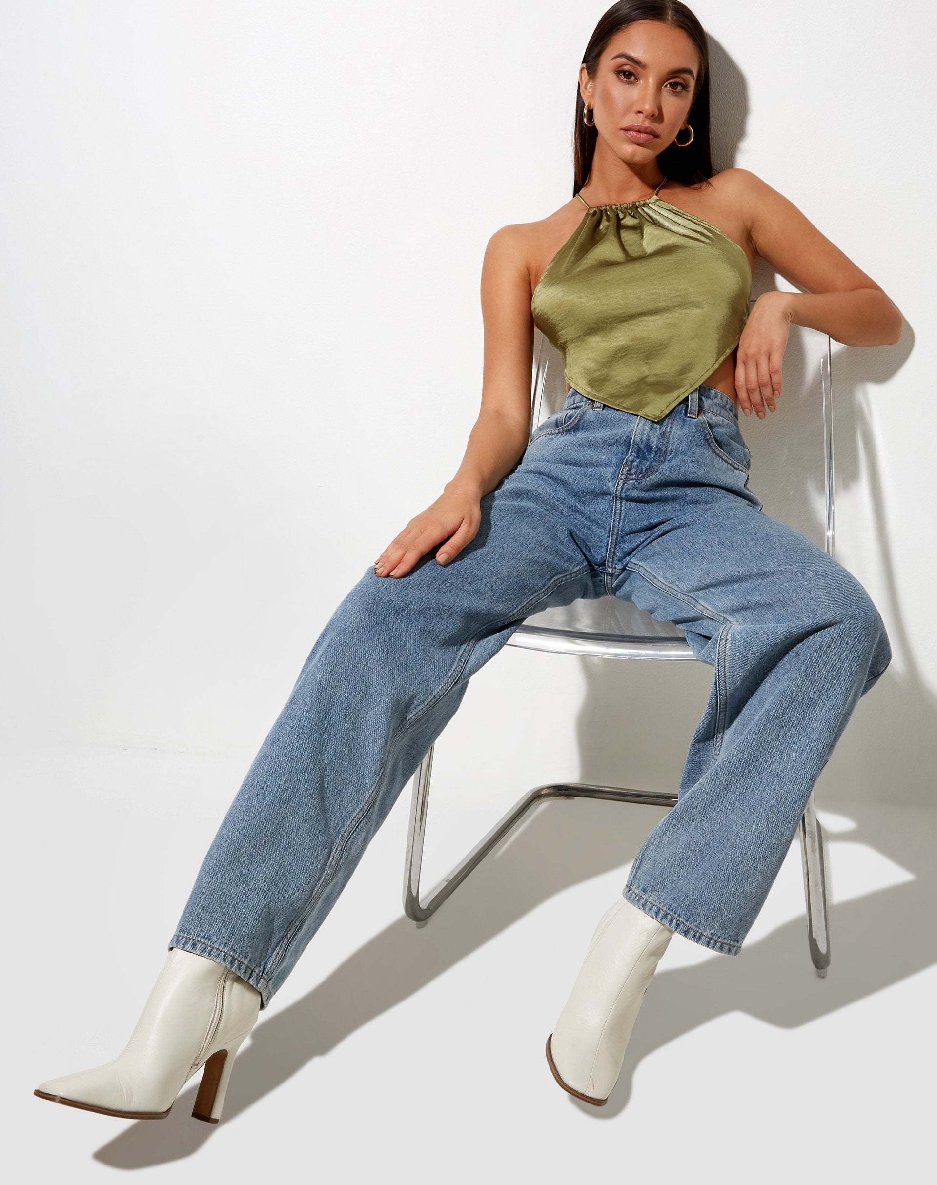 Image of Spence Top in Satin Olivgrün